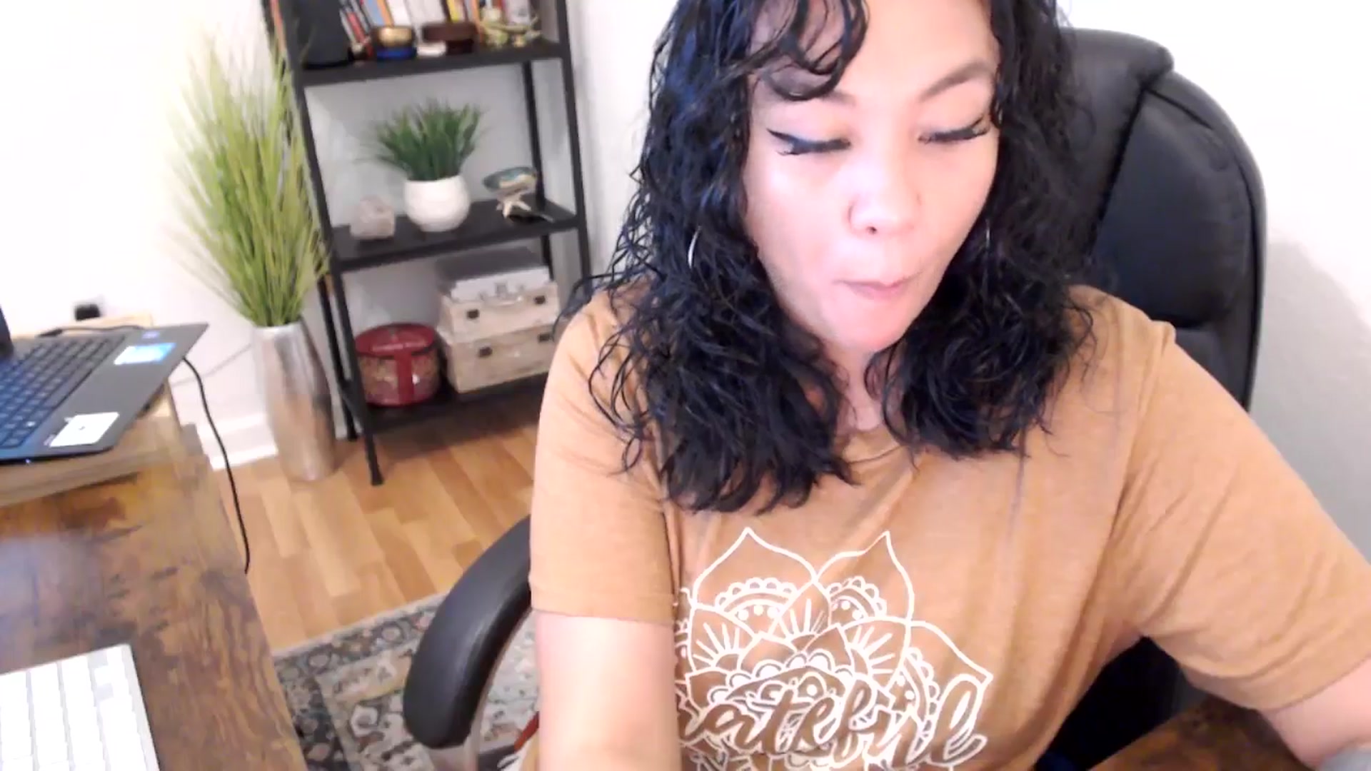 Gallery image thumbnail from MickaylaMinx's myfreecams stream on, 10/22/2024, 17:30 image 8 of 20