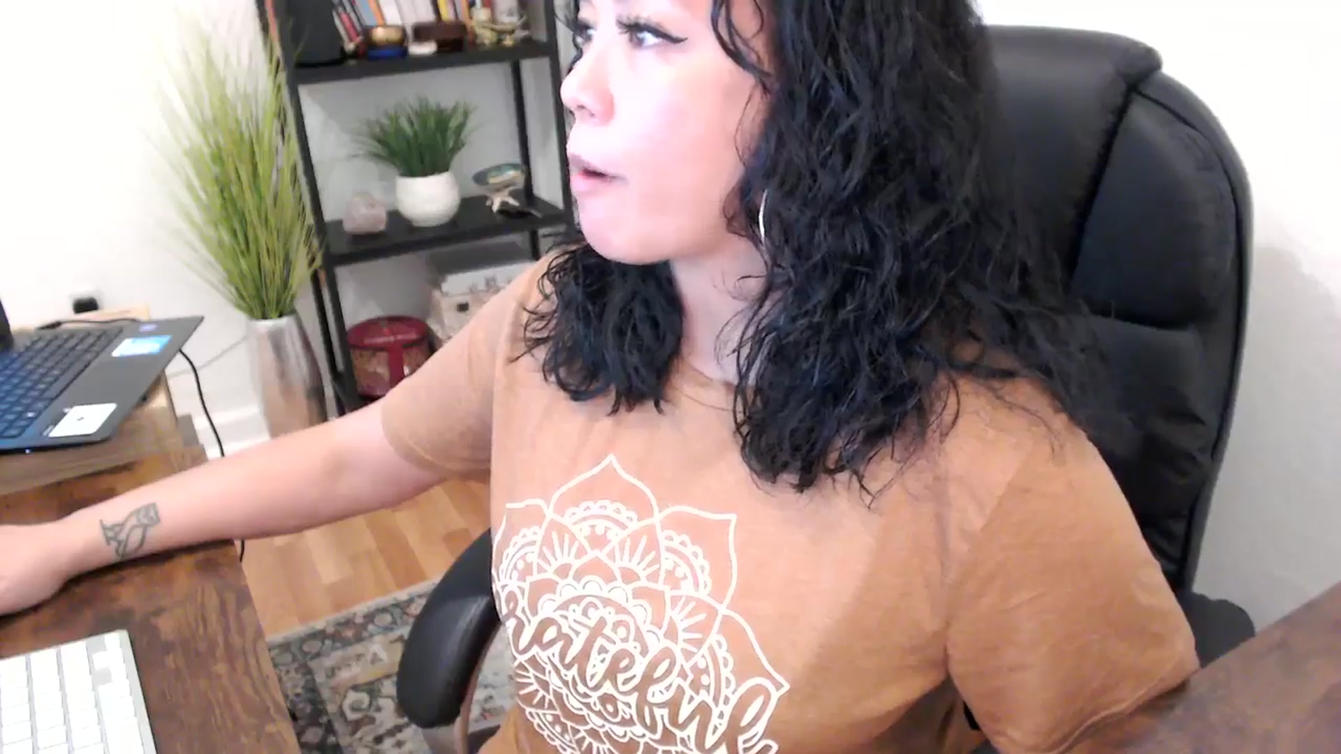 Gallery image thumbnail from MickaylaMinx's myfreecams stream on, 10/22/2024, 17:30 image 2 of 20