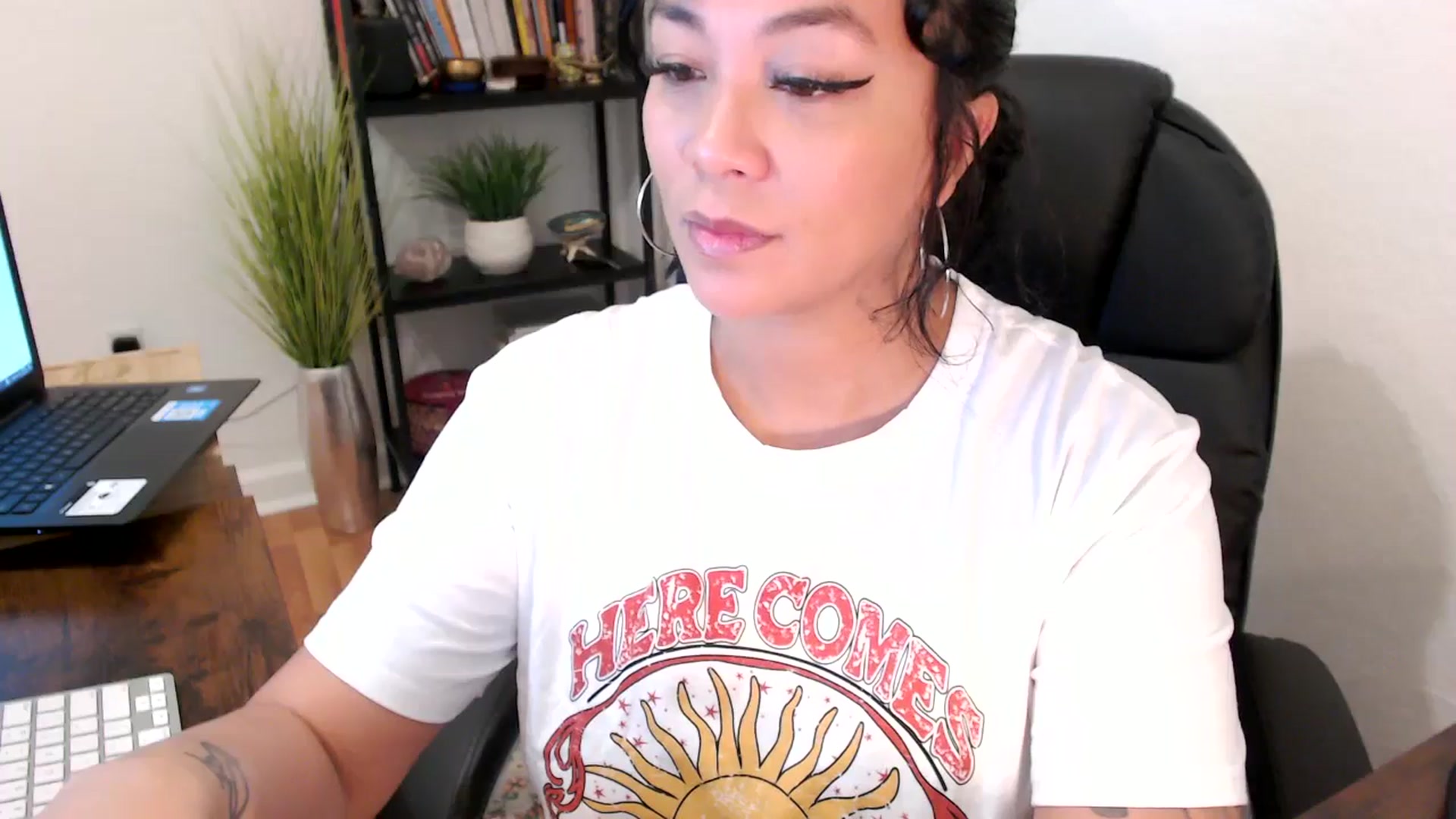 Gallery image thumbnail from MickaylaMinx's myfreecams stream on, 10/23/2024, 15:56 image 4 of 20