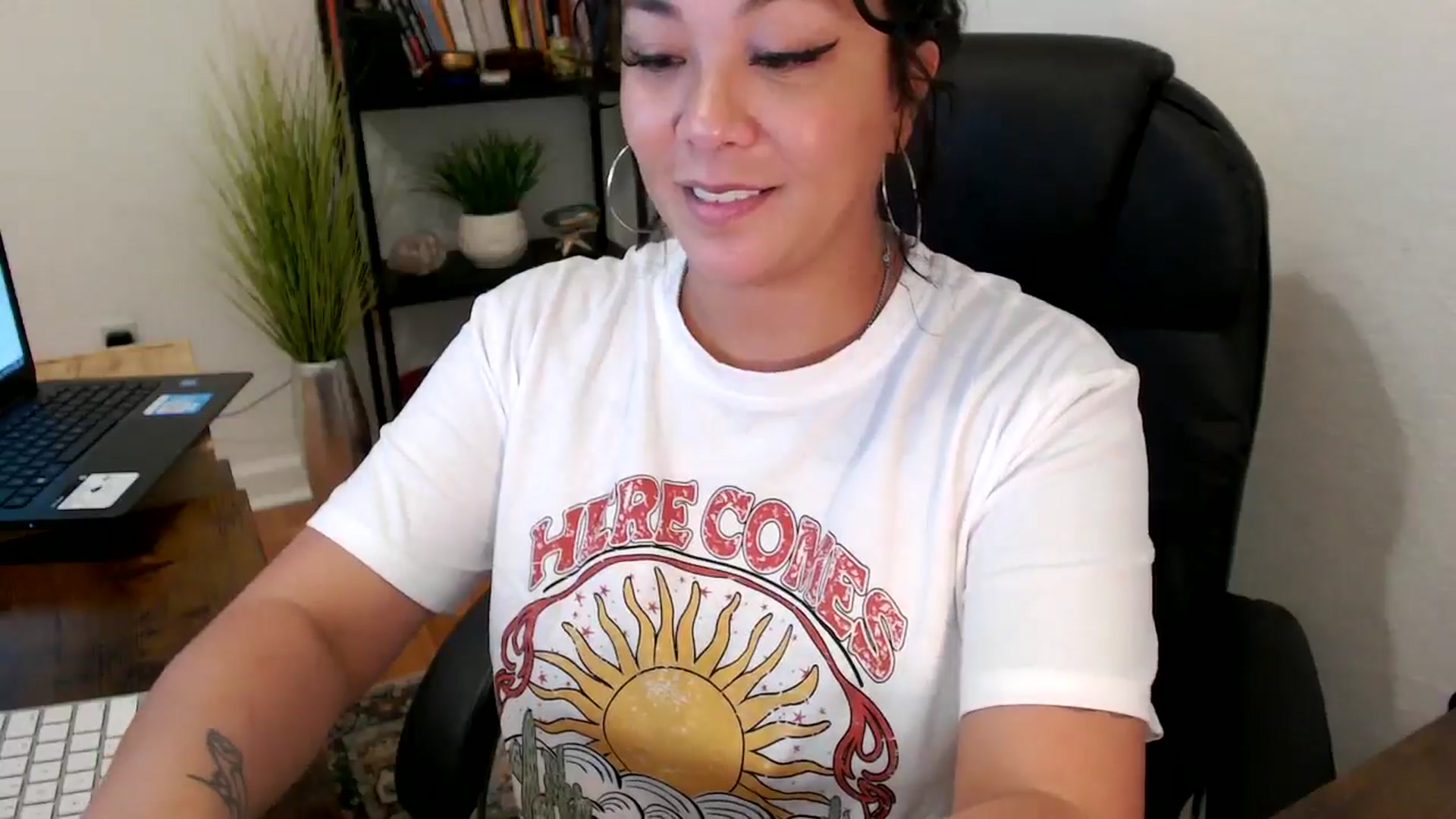 Gallery image thumbnail from MickaylaMinx's myfreecams stream on, 10/23/2024, 17:33 image 19 of 20
