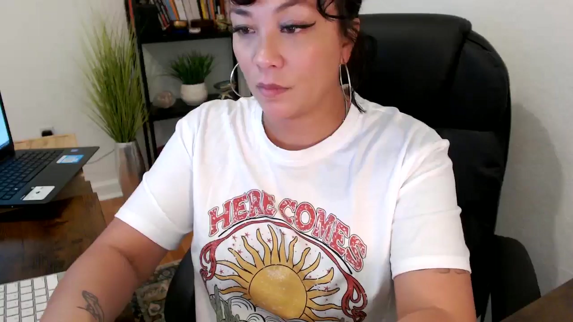 Gallery image thumbnail from MickaylaMinx's myfreecams stream on, 10/23/2024, 18:50 image 5 of 20