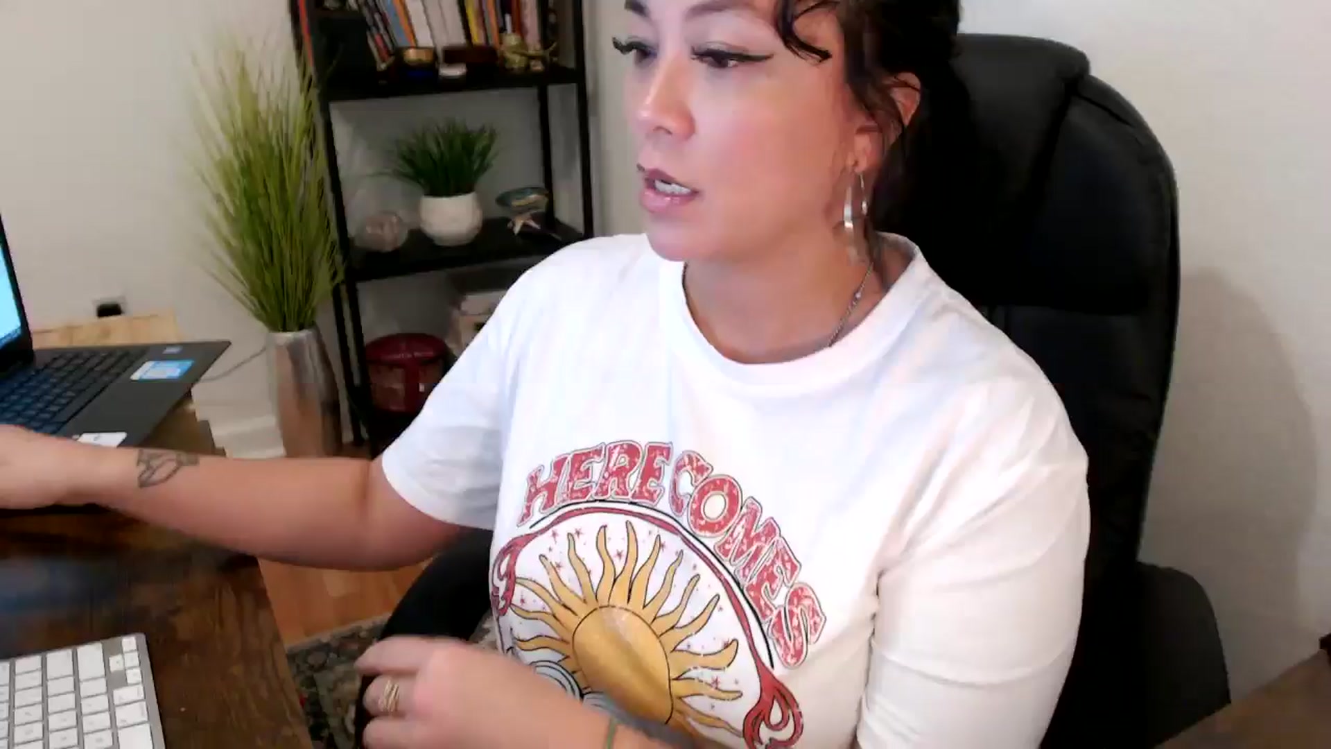 Gallery image thumbnail from MickaylaMinx's myfreecams stream on, 10/23/2024, 19:16 image 8 of 20