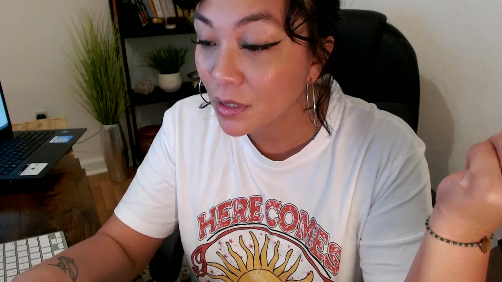 Gallery image thumbnail from MickaylaMinx's myfreecams stream on, 10/23/2024, 19:16 image 11 of 20
