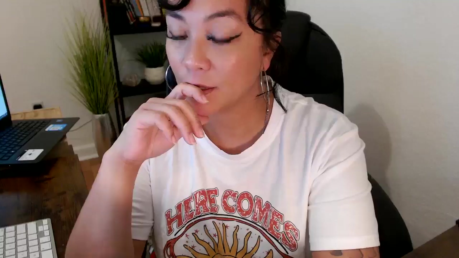 Gallery image thumbnail from MickaylaMinx's myfreecams stream on, 10/23/2024, 19:16 image 3 of 20