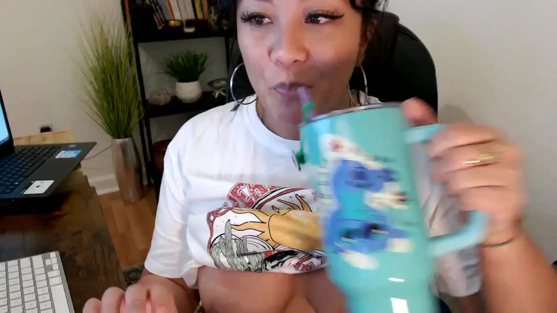 Gallery image thumbnail from MickaylaMinx's myfreecams stream on, 10/23/2024, 19:46 image 1 of 20