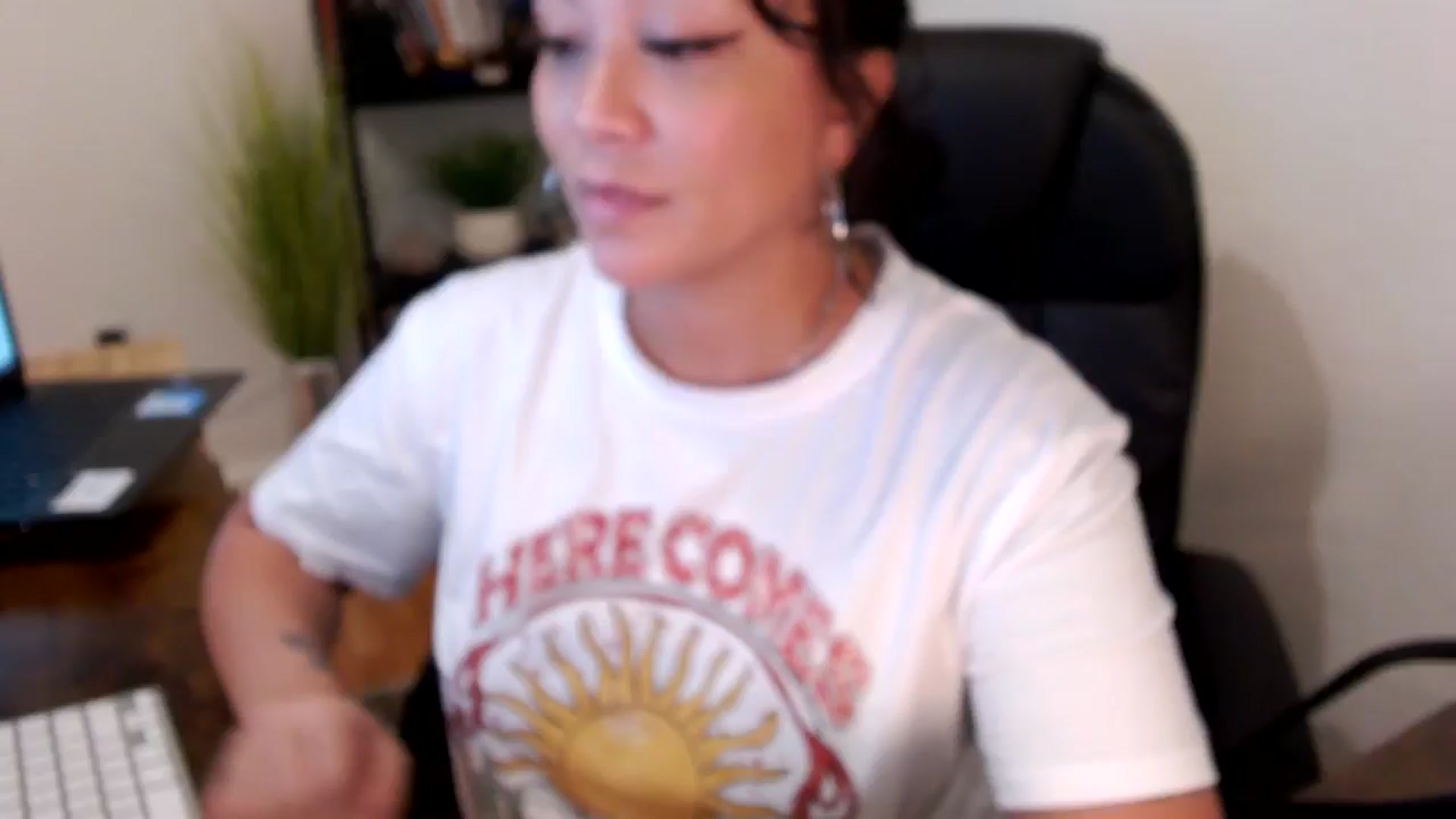 Gallery image thumbnail from MickaylaMinx's myfreecams stream on, 10/23/2024, 19:46 image 8 of 20