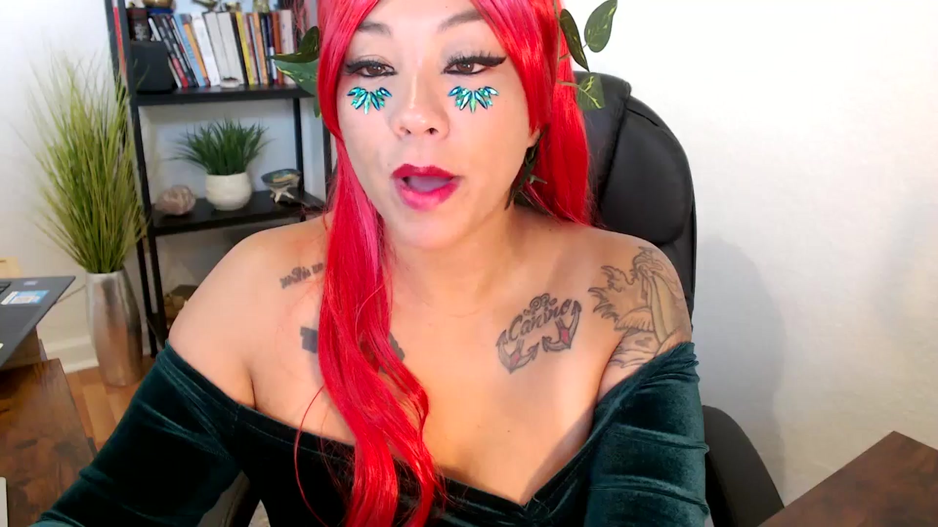 Gallery image thumbnail from MickaylaMinx's myfreecams stream on, 10/31/2024, 14:54 image 5 of 20