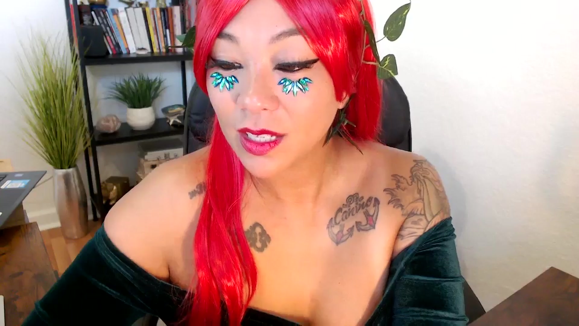 Gallery image thumbnail from MickaylaMinx's myfreecams stream on, 10/31/2024, 14:54 image 10 of 20