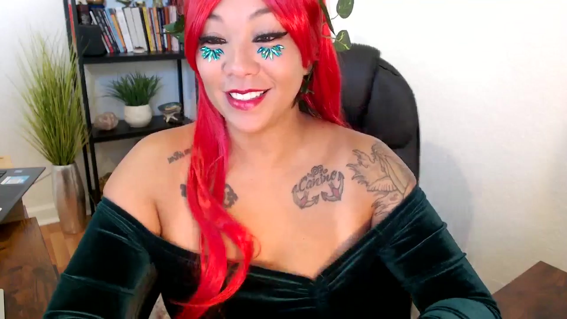 Gallery image thumbnail from MickaylaMinx's myfreecams stream on, 10/31/2024, 14:54 image 14 of 20