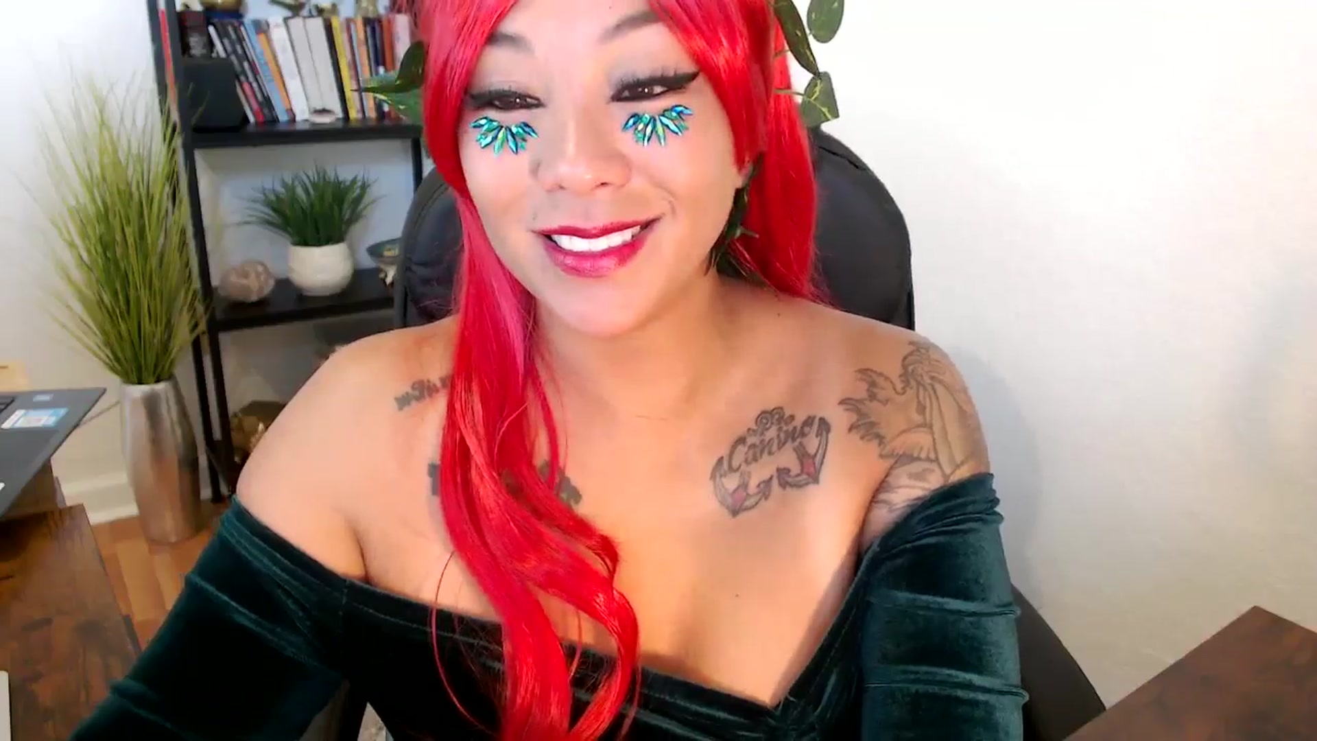 Gallery image thumbnail from MickaylaMinx's myfreecams stream on, 10/31/2024, 14:54 image 9 of 20