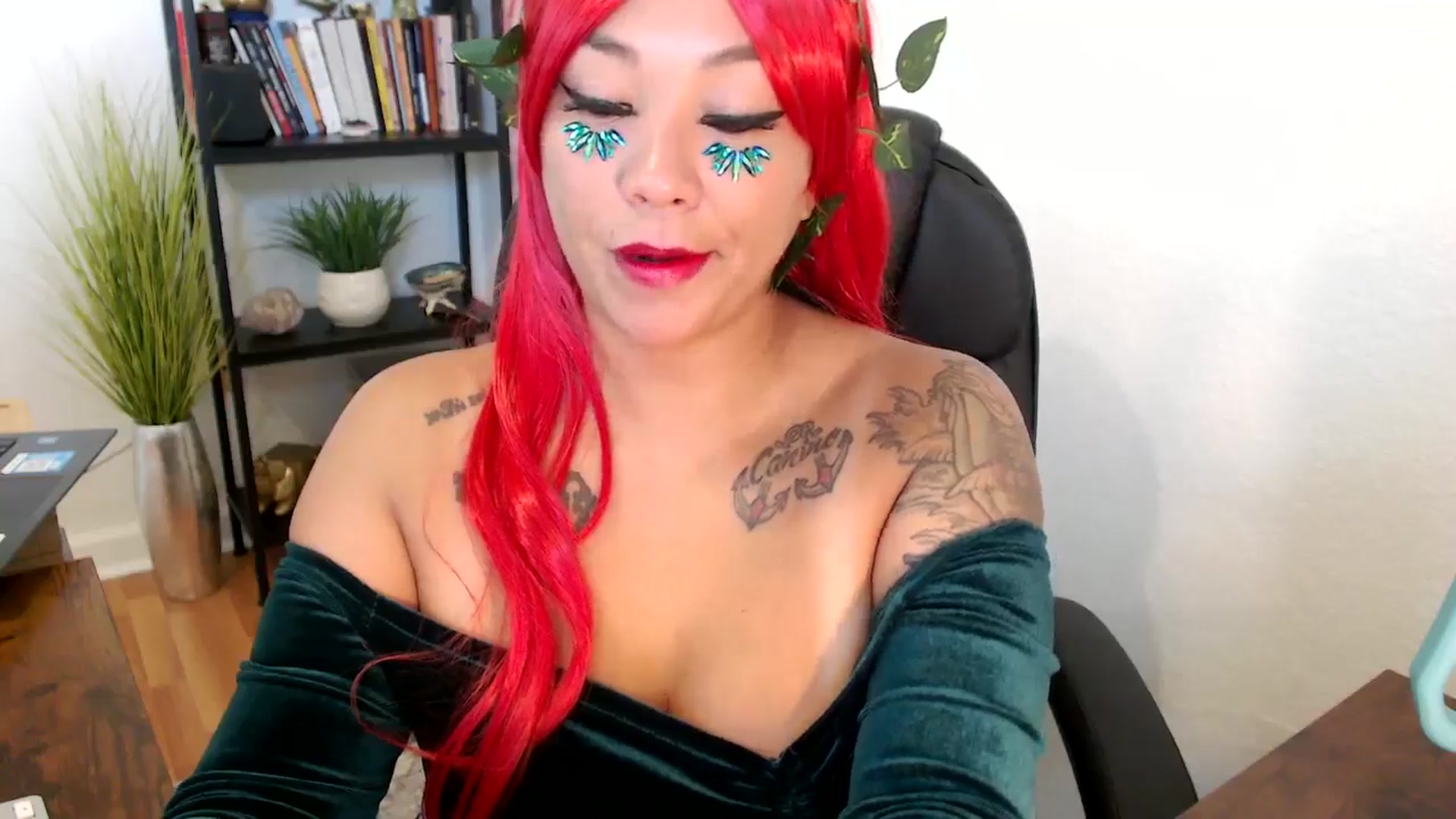 Gallery image thumbnail from MickaylaMinx's myfreecams stream on, 10/31/2024, 16:11 image 5 of 20