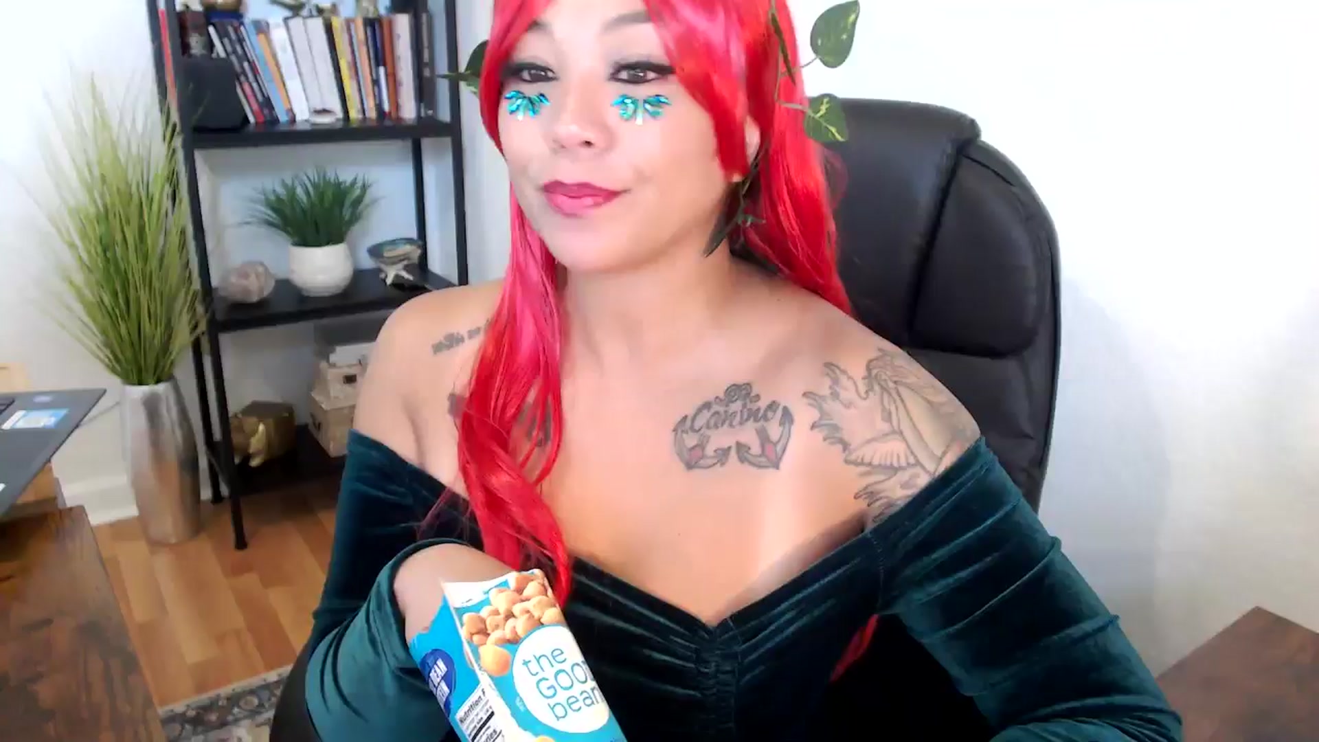 Gallery image thumbnail from MickaylaMinx's myfreecams stream on, 10/31/2024, 17:25 image 1 of 20