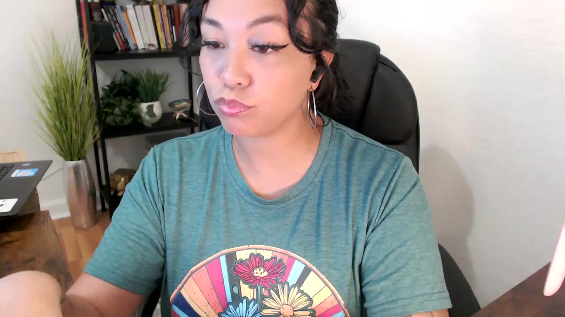 Gallery image thumbnail from MickaylaMinx's myfreecams stream on, 11/01/2024, 15:36 image 6 of 20