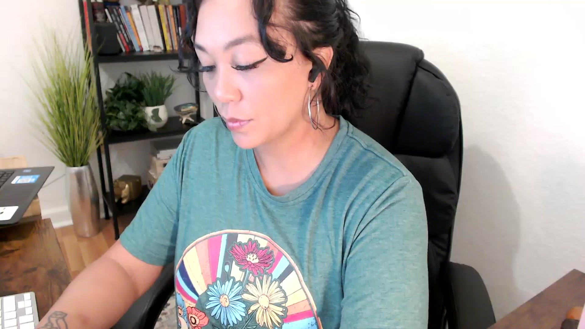 Gallery image thumbnail from MickaylaMinx's myfreecams stream on, 11/01/2024, 15:36 image 8 of 20