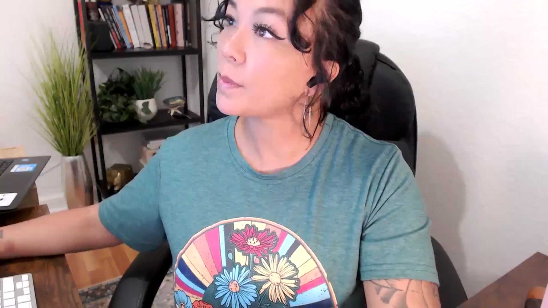 Gallery image thumbnail from MickaylaMinx's myfreecams stream on, 11/01/2024, 15:36 image 12 of 20