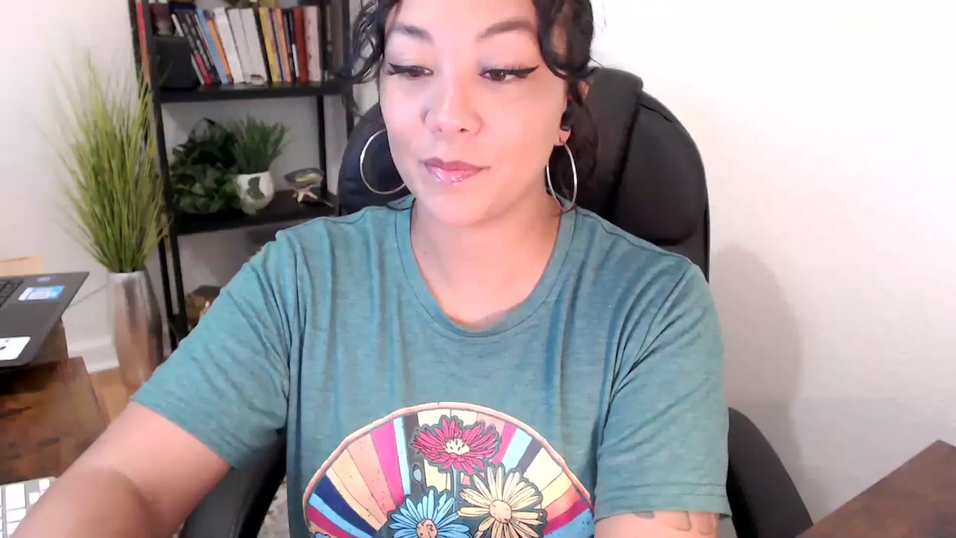 Gallery image thumbnail from MickaylaMinx's myfreecams stream on, 11/01/2024, 15:36 image 3 of 20