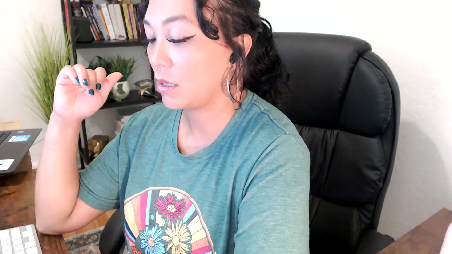 Gallery image thumbnail from MickaylaMinx's myfreecams stream on, 11/01/2024, 16:03 image 3 of 20