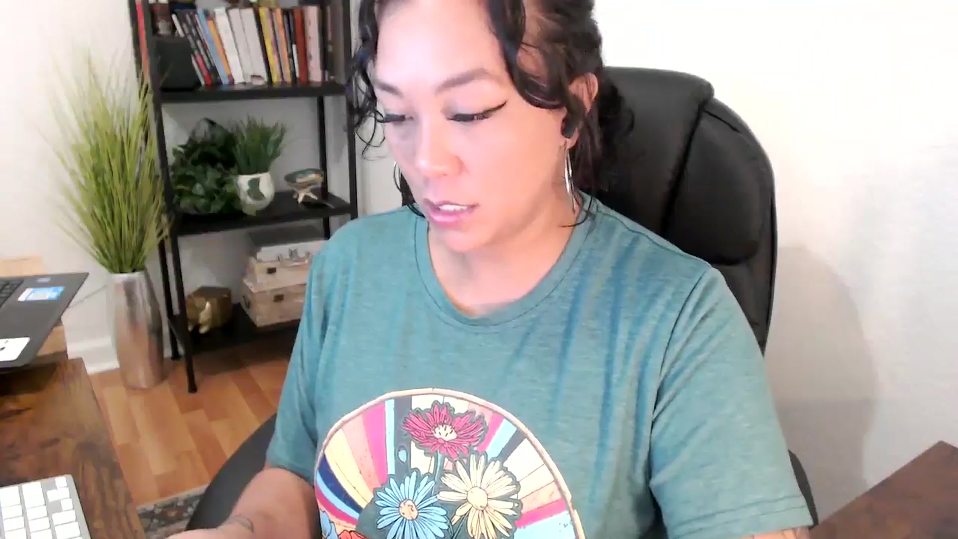 Gallery image thumbnail from MickaylaMinx's myfreecams stream on, 11/01/2024, 16:03 image 14 of 20