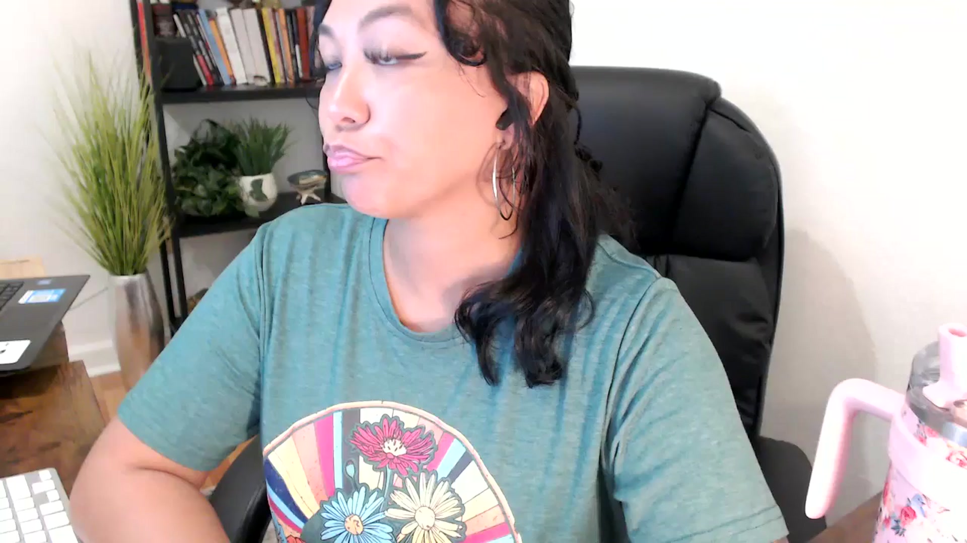 Gallery image thumbnail from MickaylaMinx's myfreecams stream on, 11/01/2024, 16:38 image 1 of 20