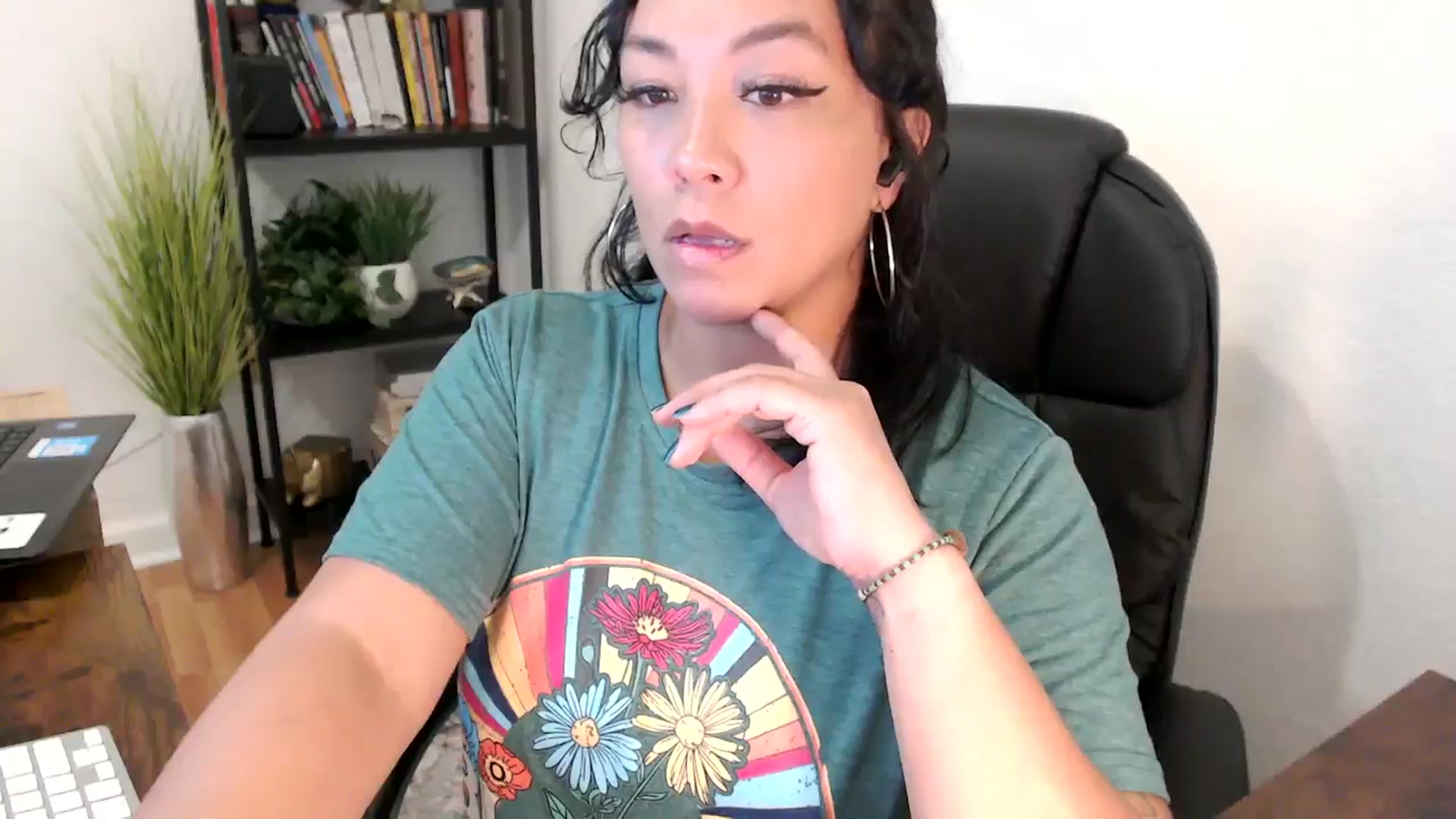 Gallery image thumbnail from MickaylaMinx's myfreecams stream on, 11/01/2024, 16:38 image 10 of 20