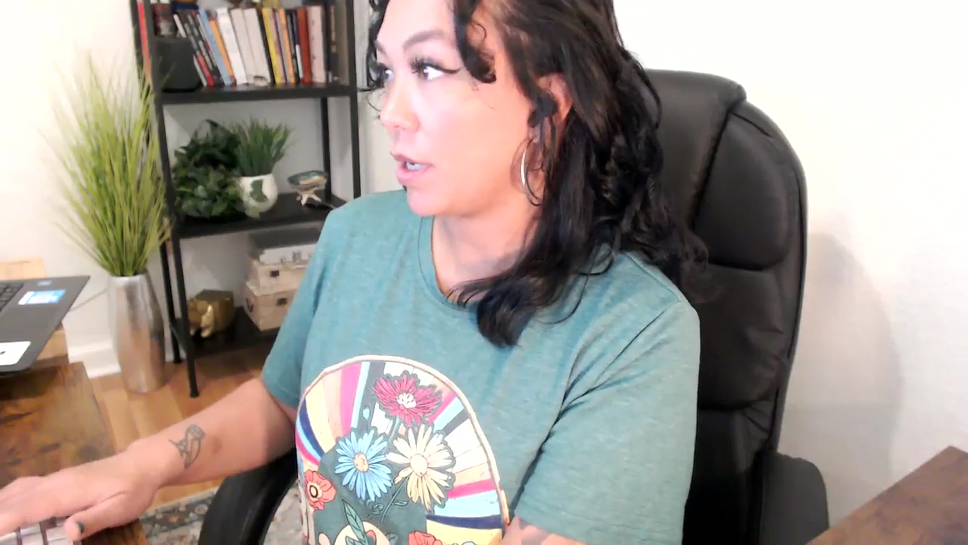 Gallery image thumbnail from MickaylaMinx's myfreecams stream on, 11/01/2024, 16:38 image 18 of 20