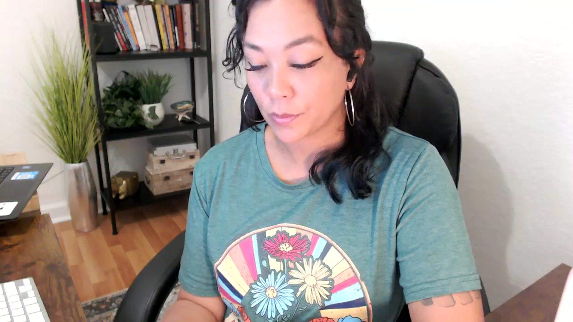 Gallery image thumbnail from MickaylaMinx's myfreecams stream on, 11/01/2024, 16:38 image 4 of 20