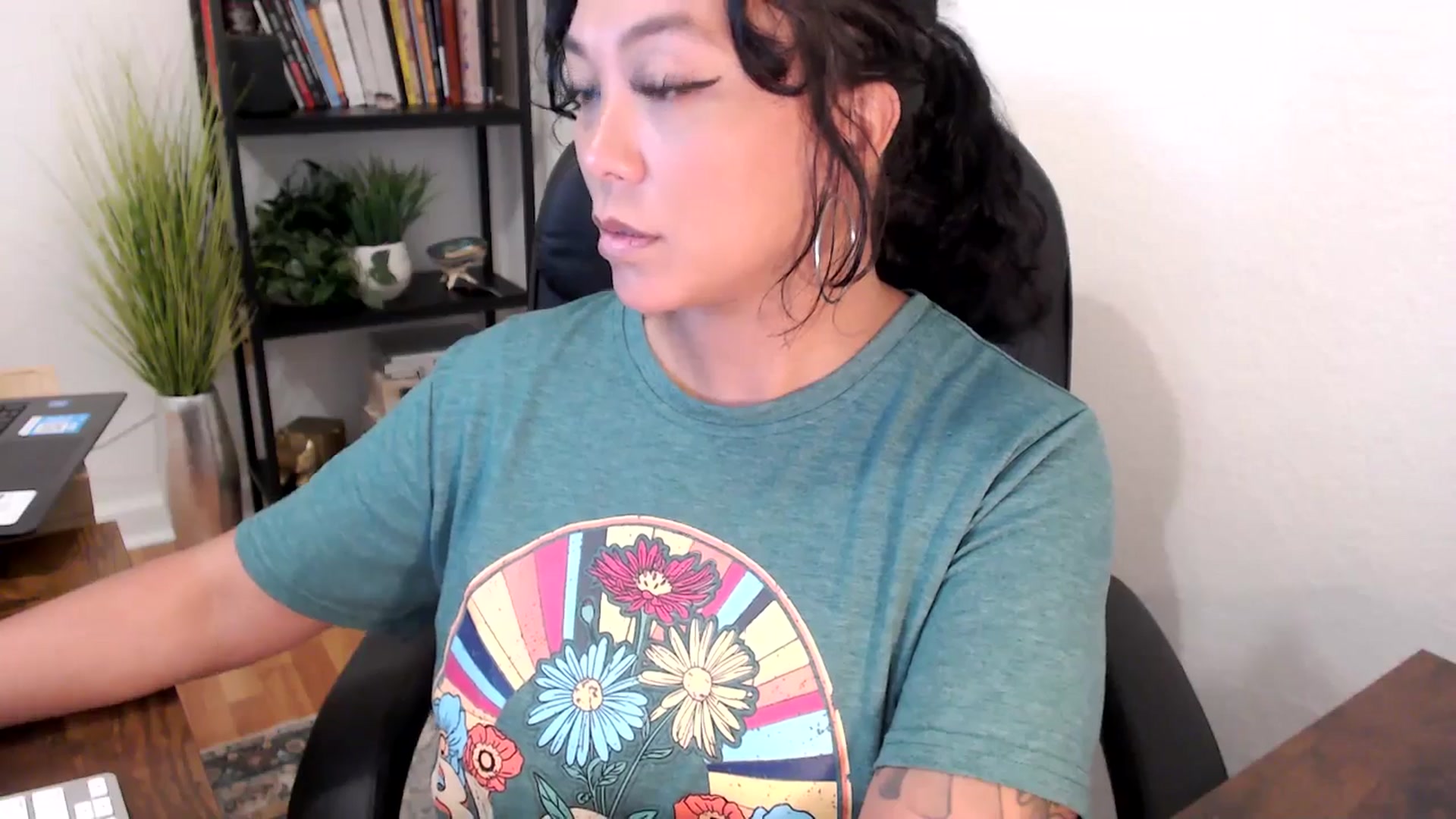 Gallery image thumbnail from MickaylaMinx's myfreecams stream on, 11/01/2024, 18:37 image 12 of 20