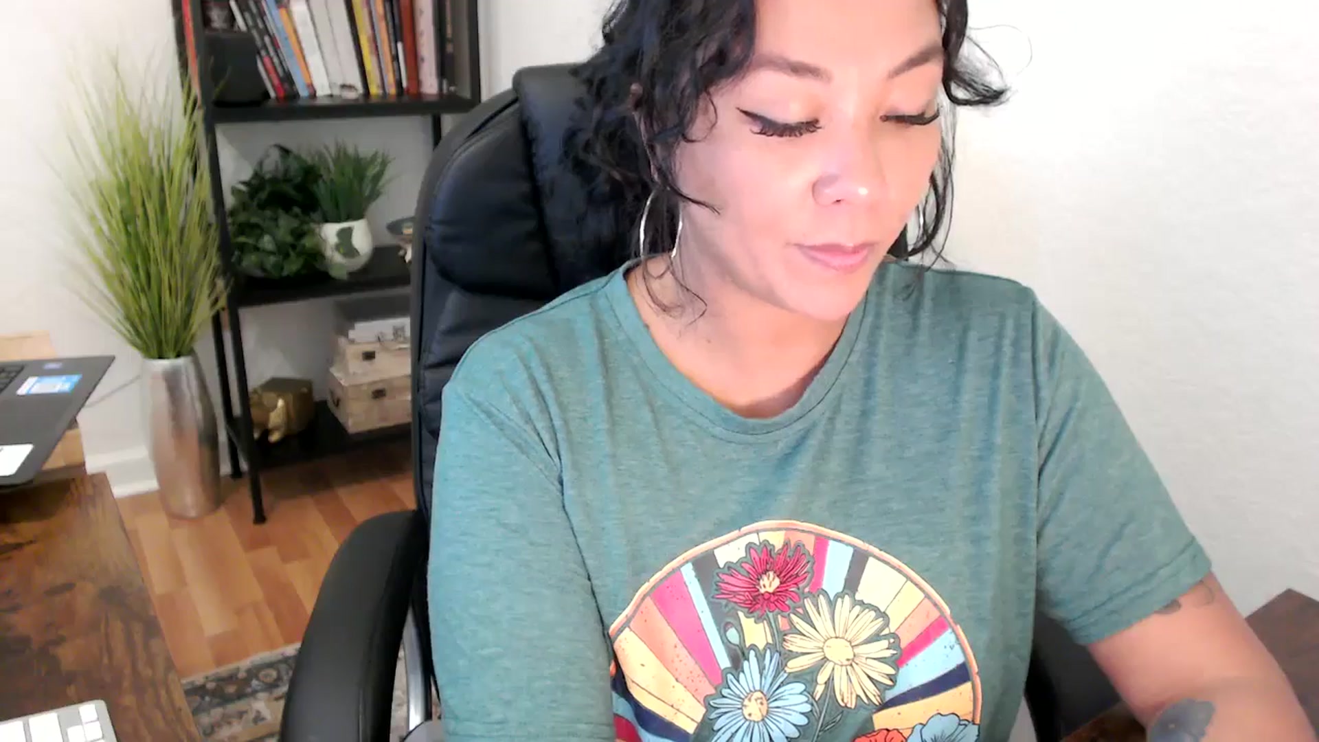 Gallery image thumbnail from MickaylaMinx's myfreecams stream on, 11/01/2024, 18:37 image 15 of 20