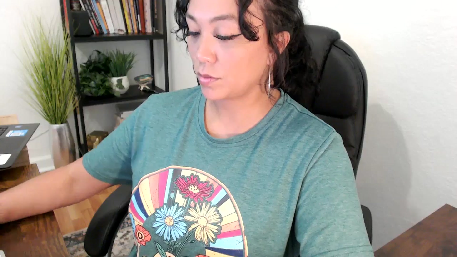 Gallery image thumbnail from MickaylaMinx's myfreecams stream on, 11/01/2024, 19:28 image 9 of 20