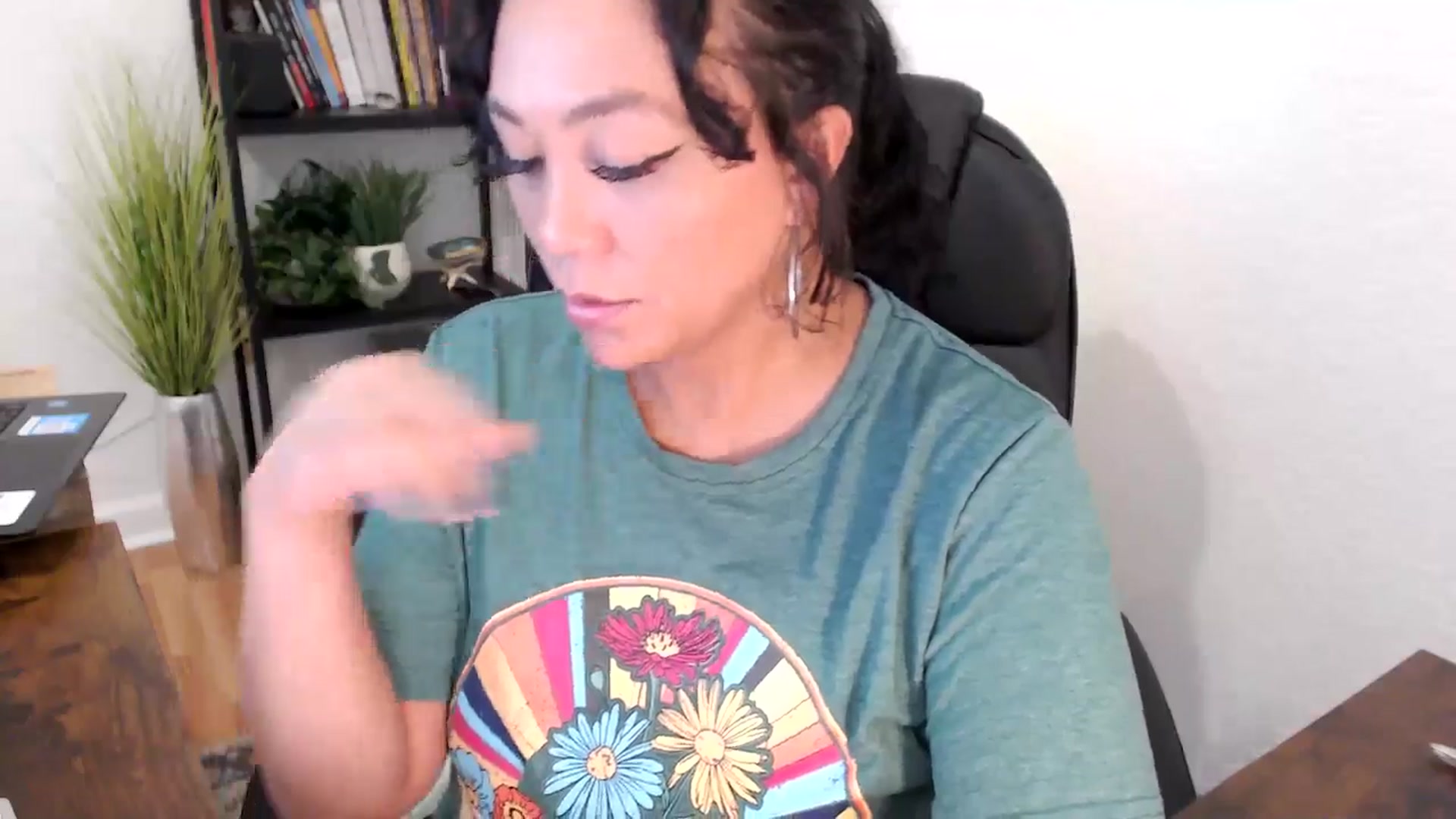 Gallery image thumbnail from MickaylaMinx's myfreecams stream on, 11/01/2024, 19:28 image 13 of 20