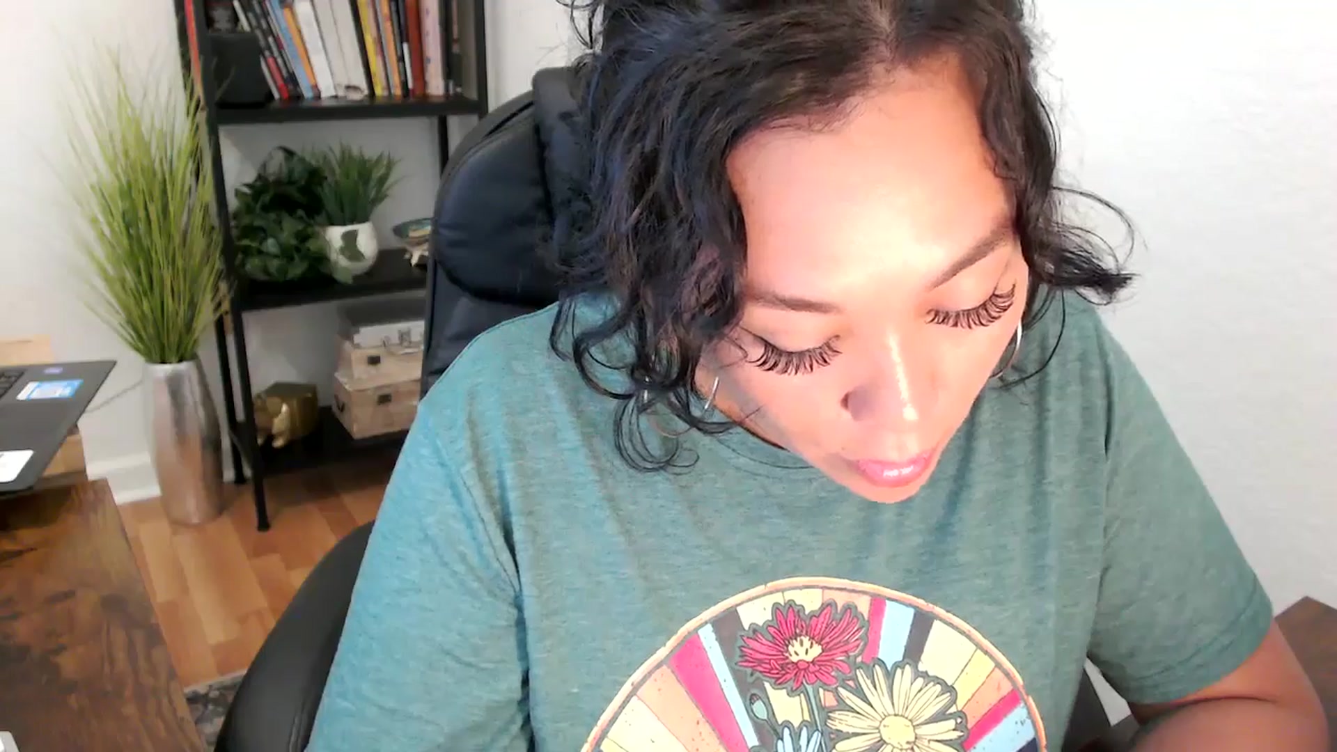 Gallery image thumbnail from MickaylaMinx's myfreecams stream on, 11/01/2024, 19:28 image 2 of 20