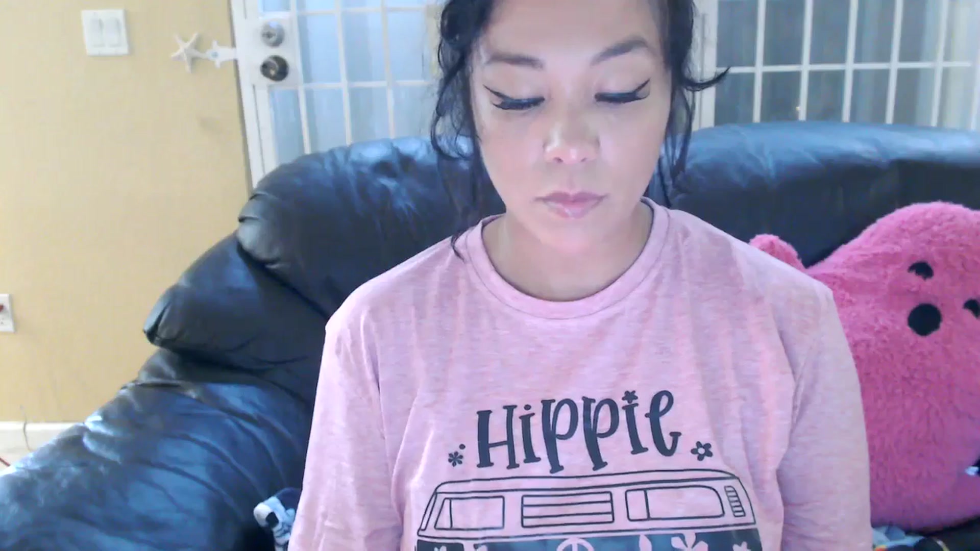 Gallery image thumbnail from MickaylaMinx's myfreecams stream on, 11/03/2024, 19:50 image 7 of 20