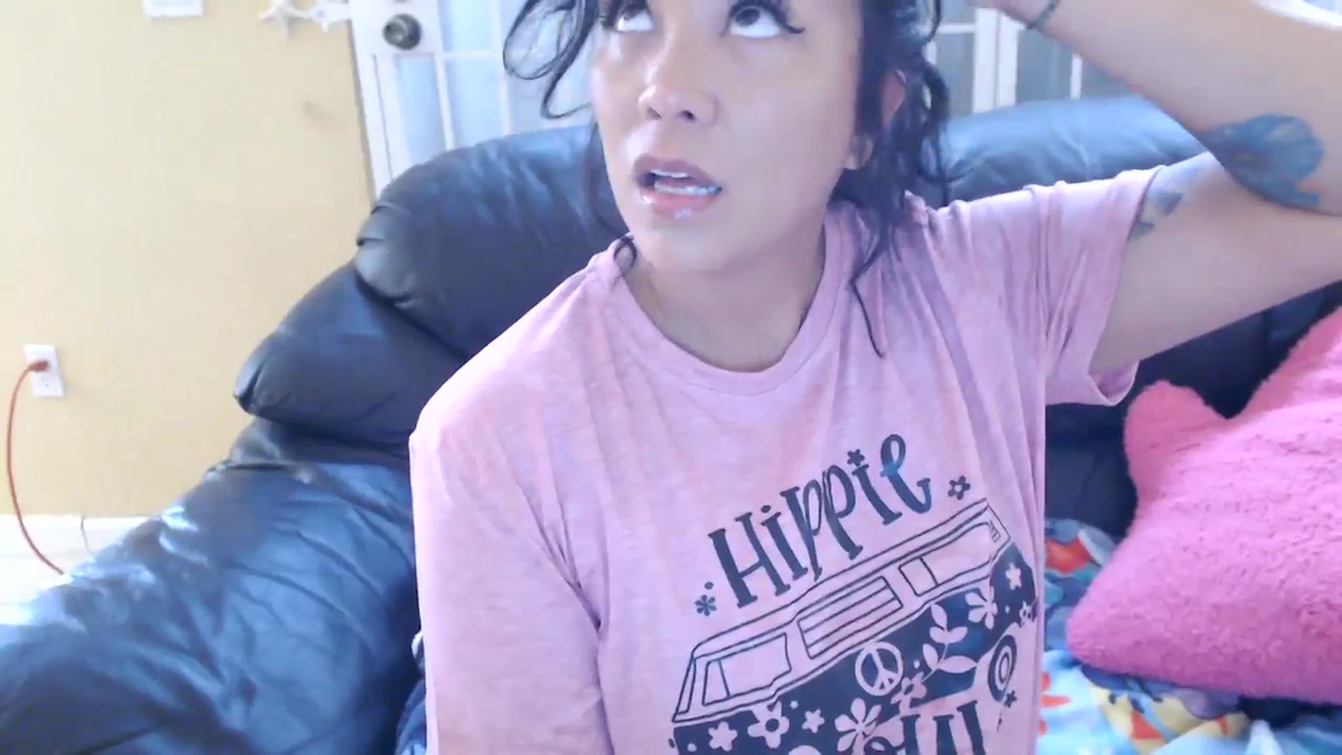 Gallery image thumbnail from MickaylaMinx's myfreecams stream on, 11/03/2024, 19:50 image 2 of 20