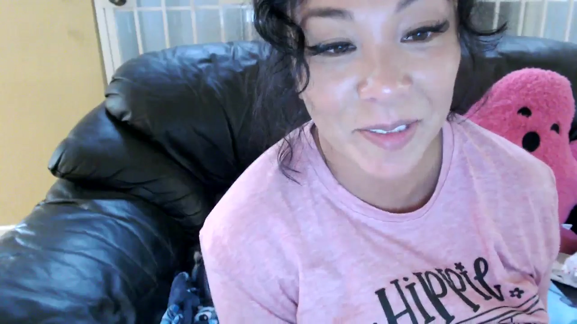 Gallery image thumbnail from MickaylaMinx's myfreecams stream on, 11/03/2024, 21:21 image 10 of 20