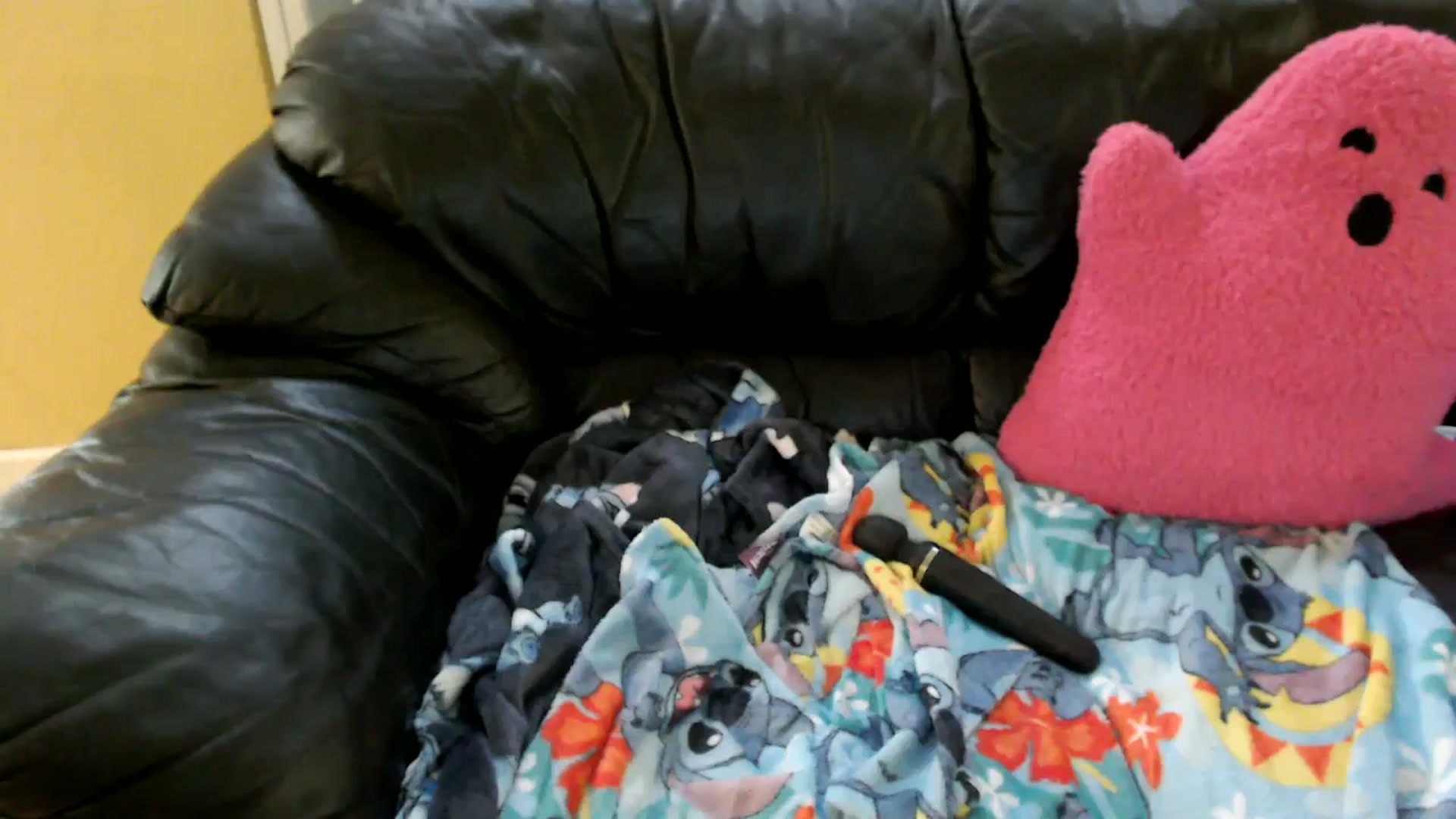 Gallery image thumbnail from MickaylaMinx's myfreecams stream on, 11/03/2024, 21:21 image 16 of 20