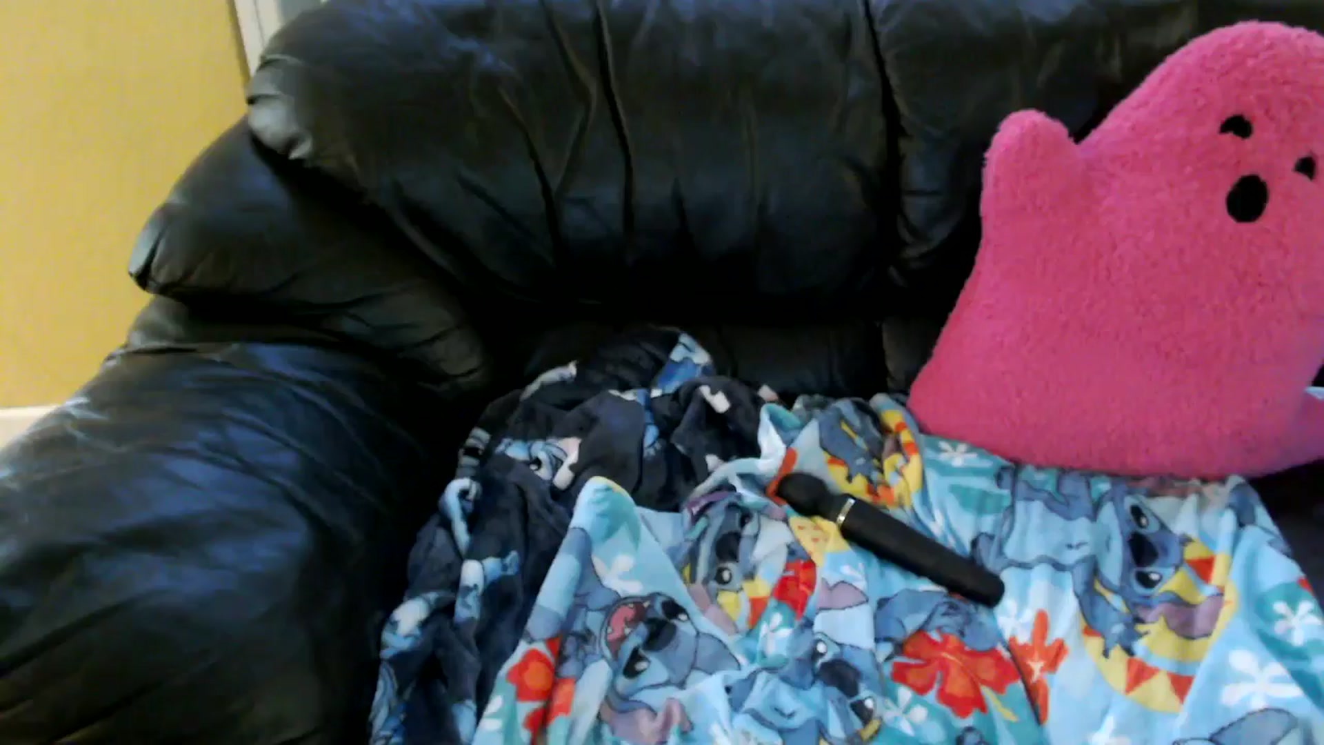 Gallery image thumbnail from MickaylaMinx's myfreecams stream on, 11/03/2024, 21:21 image 18 of 20