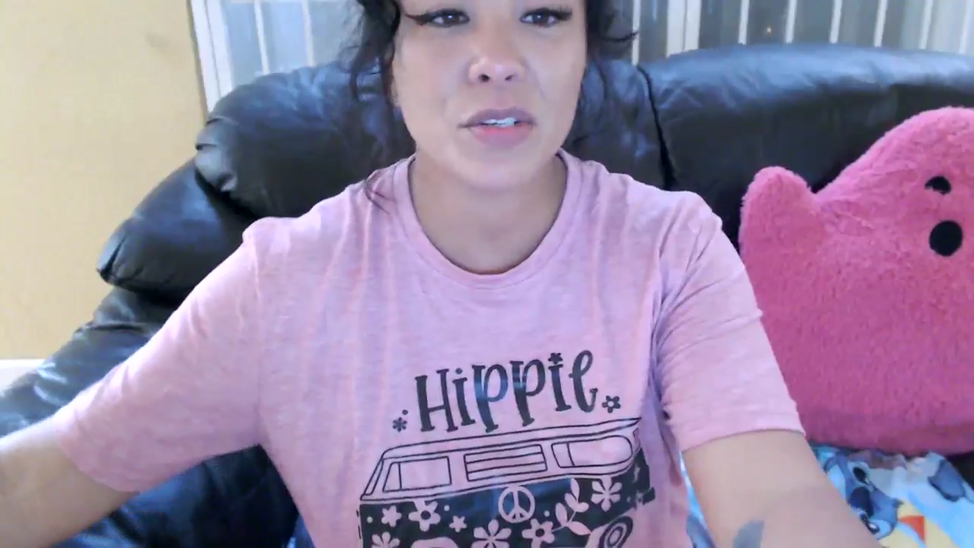Gallery image thumbnail from MickaylaMinx's myfreecams stream on, 11/03/2024, 21:21 image 6 of 20