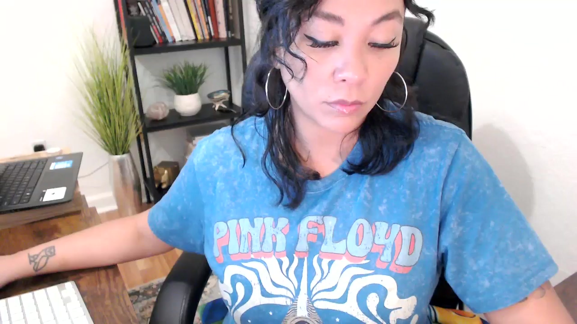 Gallery image thumbnail from MickaylaMinx's myfreecams stream on, 11/04/2024, 15:59 image 4 of 20