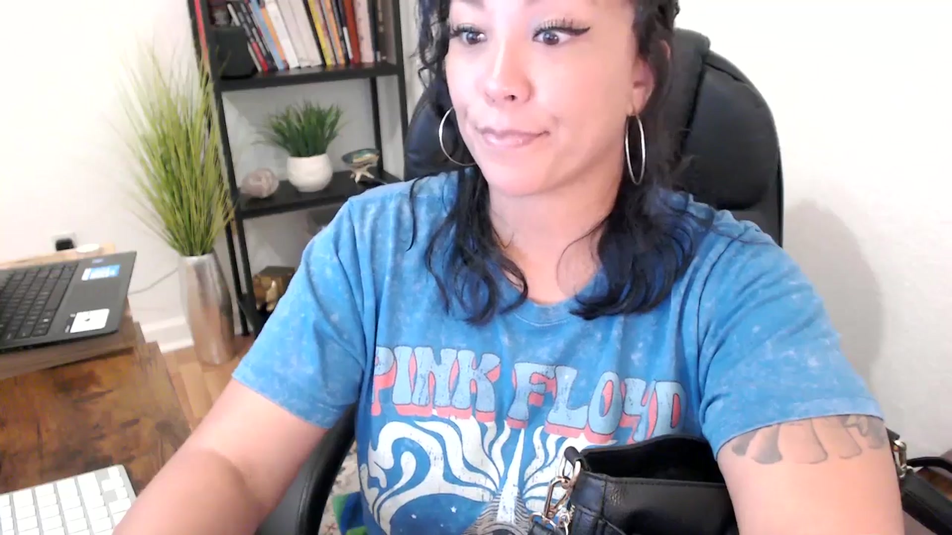 Gallery image thumbnail from MickaylaMinx's myfreecams stream on, 11/04/2024, 15:59 image 15 of 20