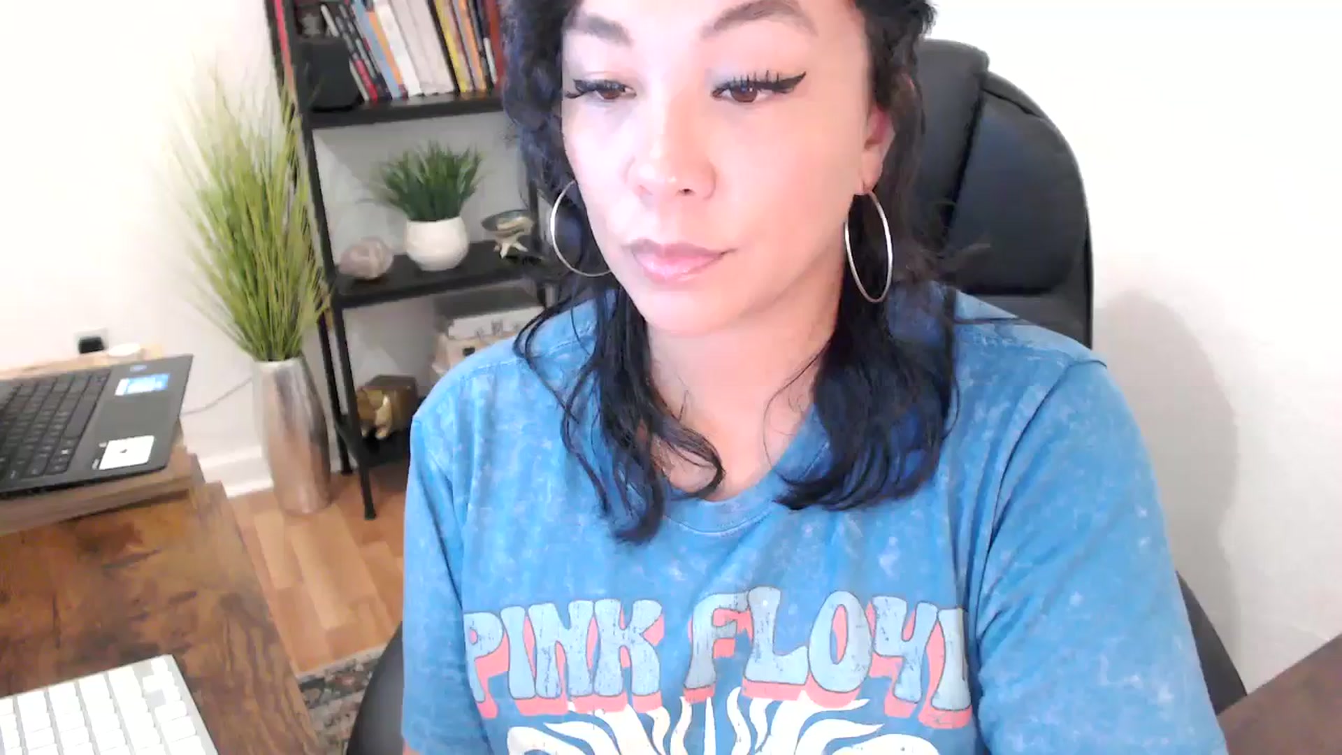 Gallery image thumbnail from MickaylaMinx's myfreecams stream on, 11/04/2024, 15:59 image 3 of 20