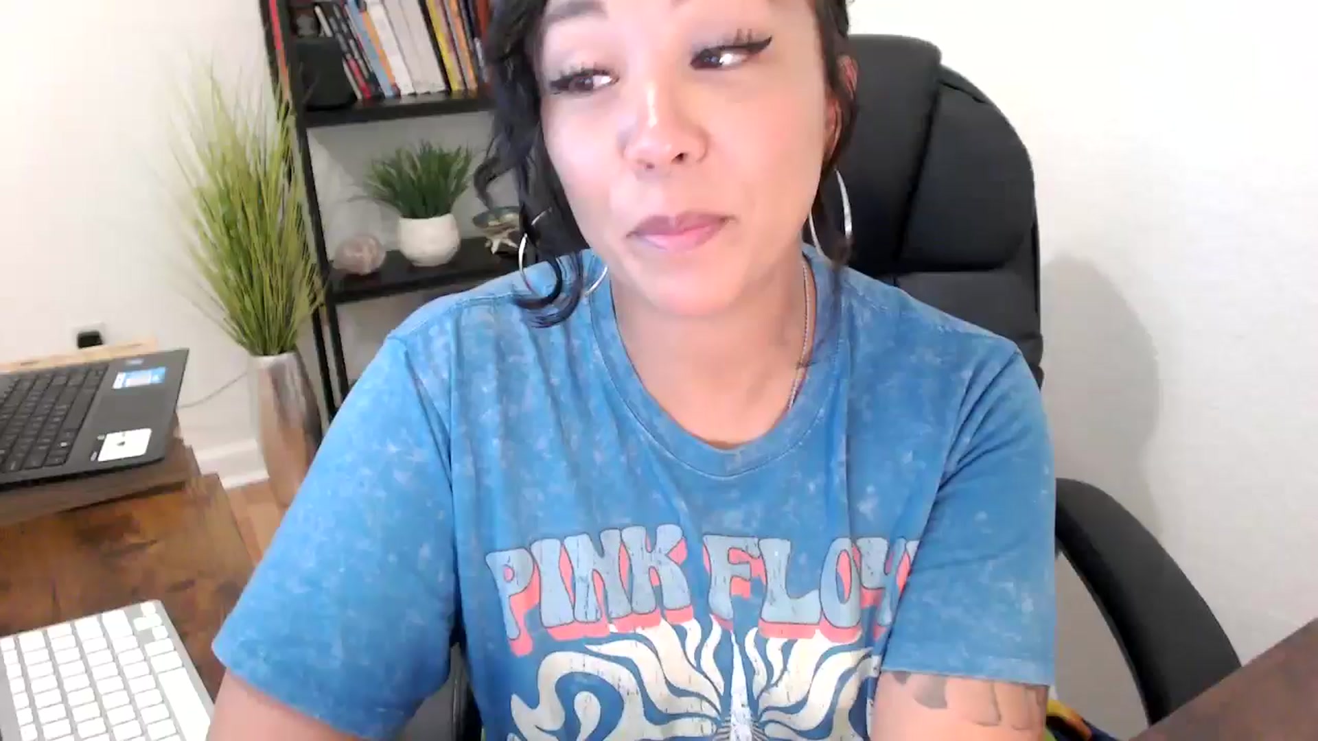 Gallery image thumbnail from MickaylaMinx's myfreecams stream on, 11/04/2024, 18:09 image 1 of 20