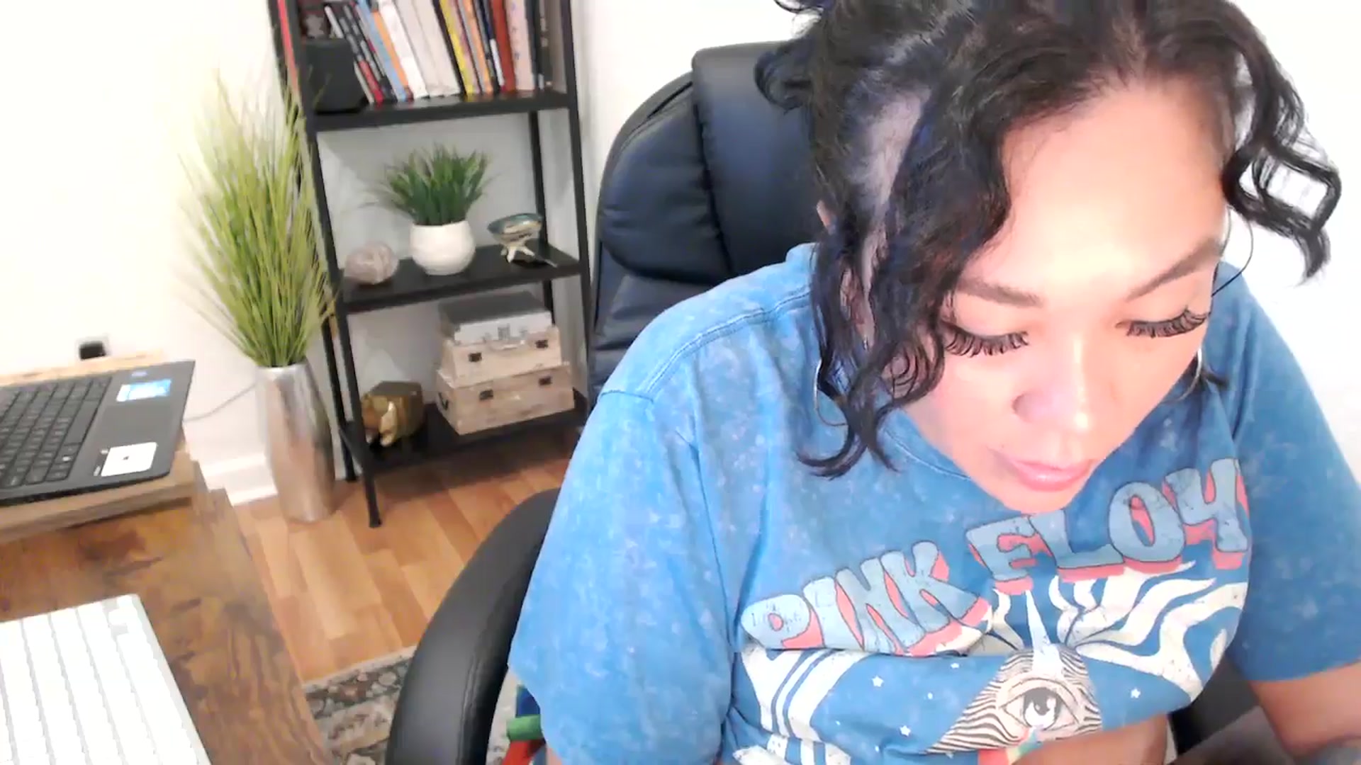 Gallery image thumbnail from MickaylaMinx's myfreecams stream on, 11/04/2024, 18:09 image 13 of 20