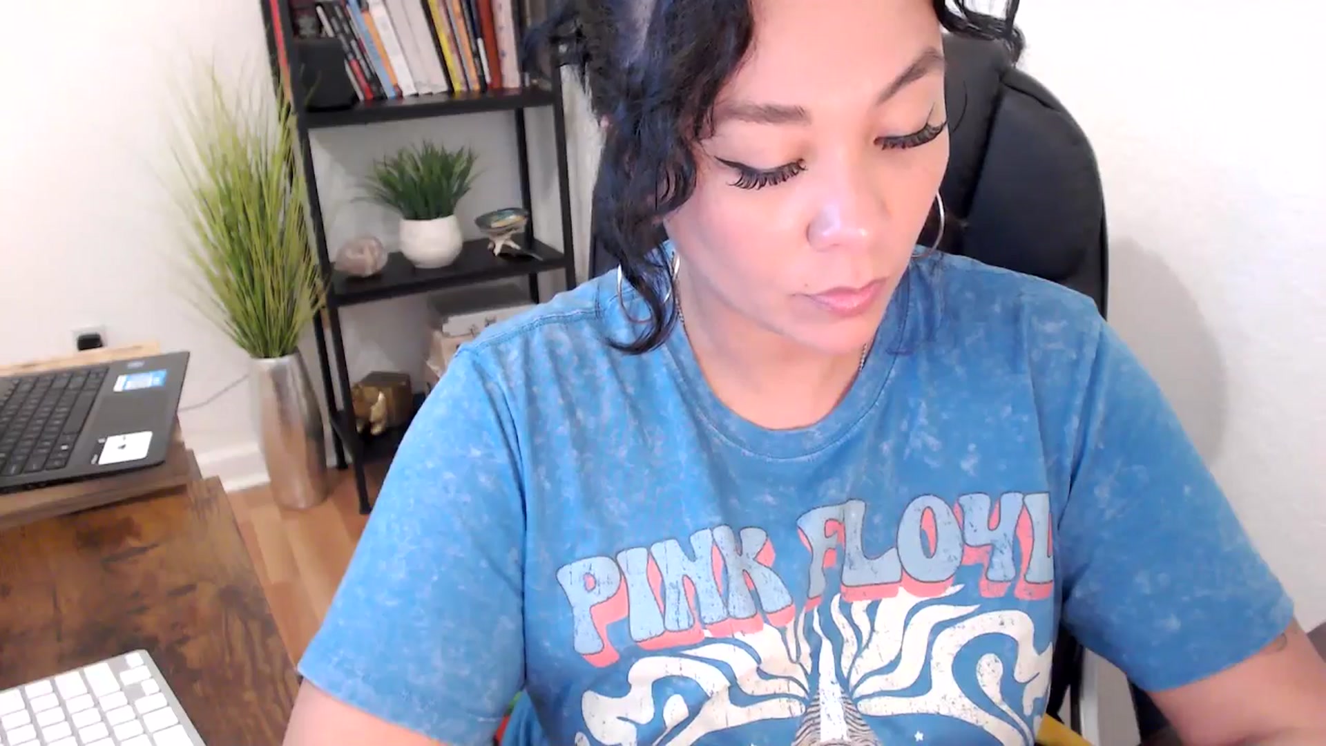 Gallery image thumbnail from MickaylaMinx's myfreecams stream on, 11/04/2024, 18:09 image 18 of 20