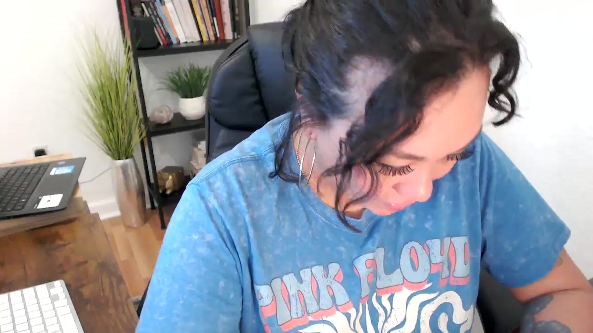 Gallery image thumbnail from MickaylaMinx's myfreecams stream on, 11/04/2024, 19:24 image 15 of 20