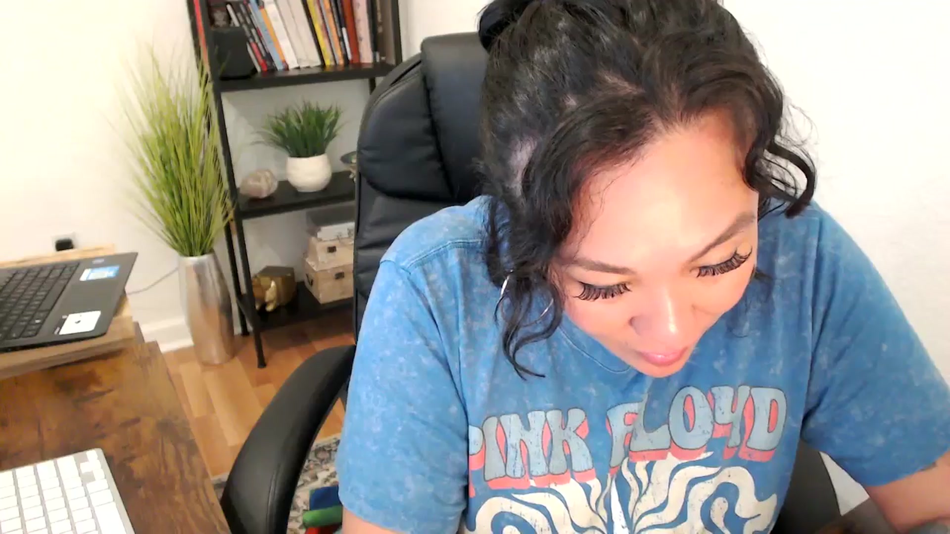 Gallery image thumbnail from MickaylaMinx's myfreecams stream on, 11/04/2024, 19:24 image 14 of 20