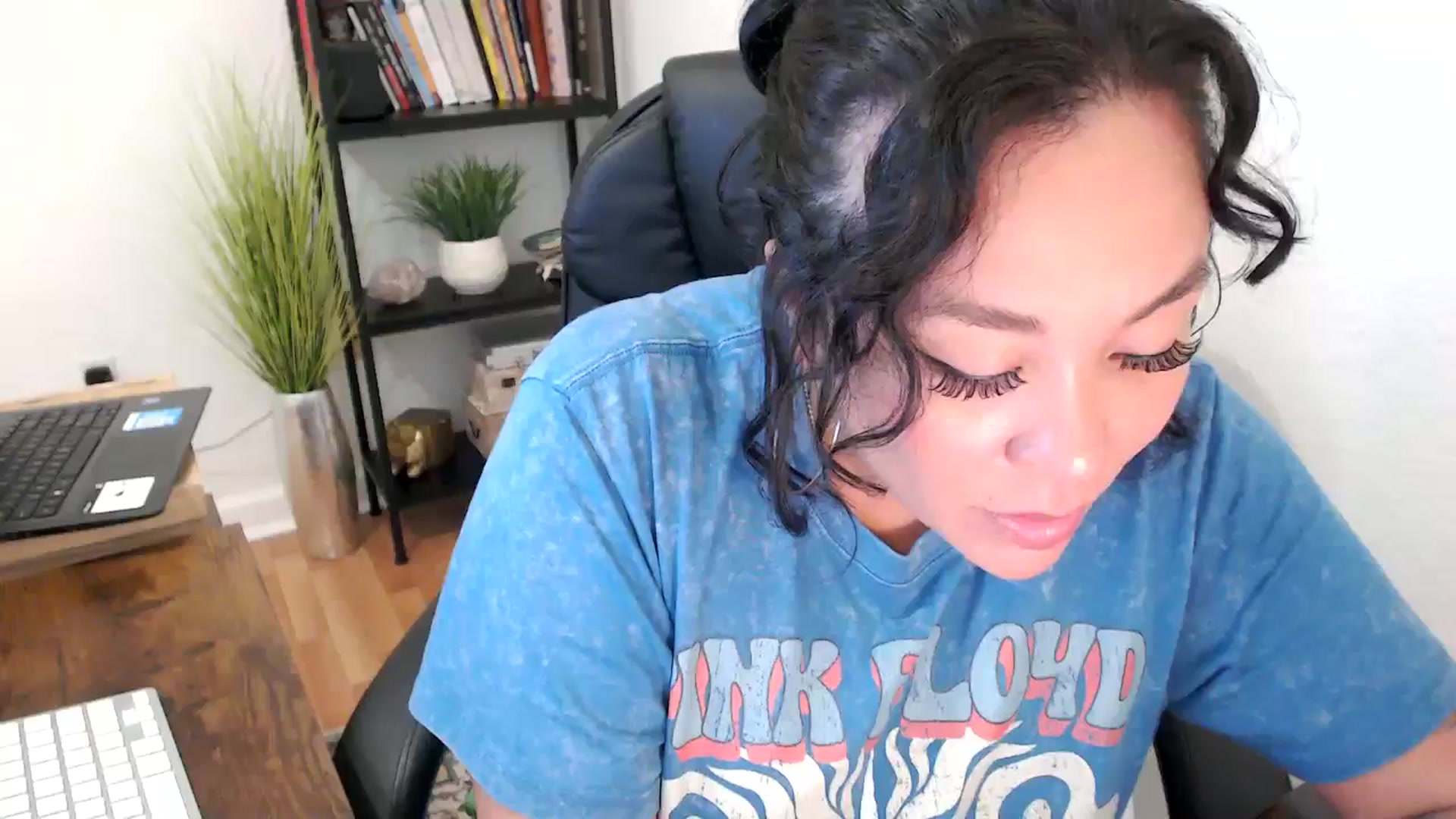 Gallery image thumbnail from MickaylaMinx's myfreecams stream on, 11/04/2024, 19:24 image 20 of 20
