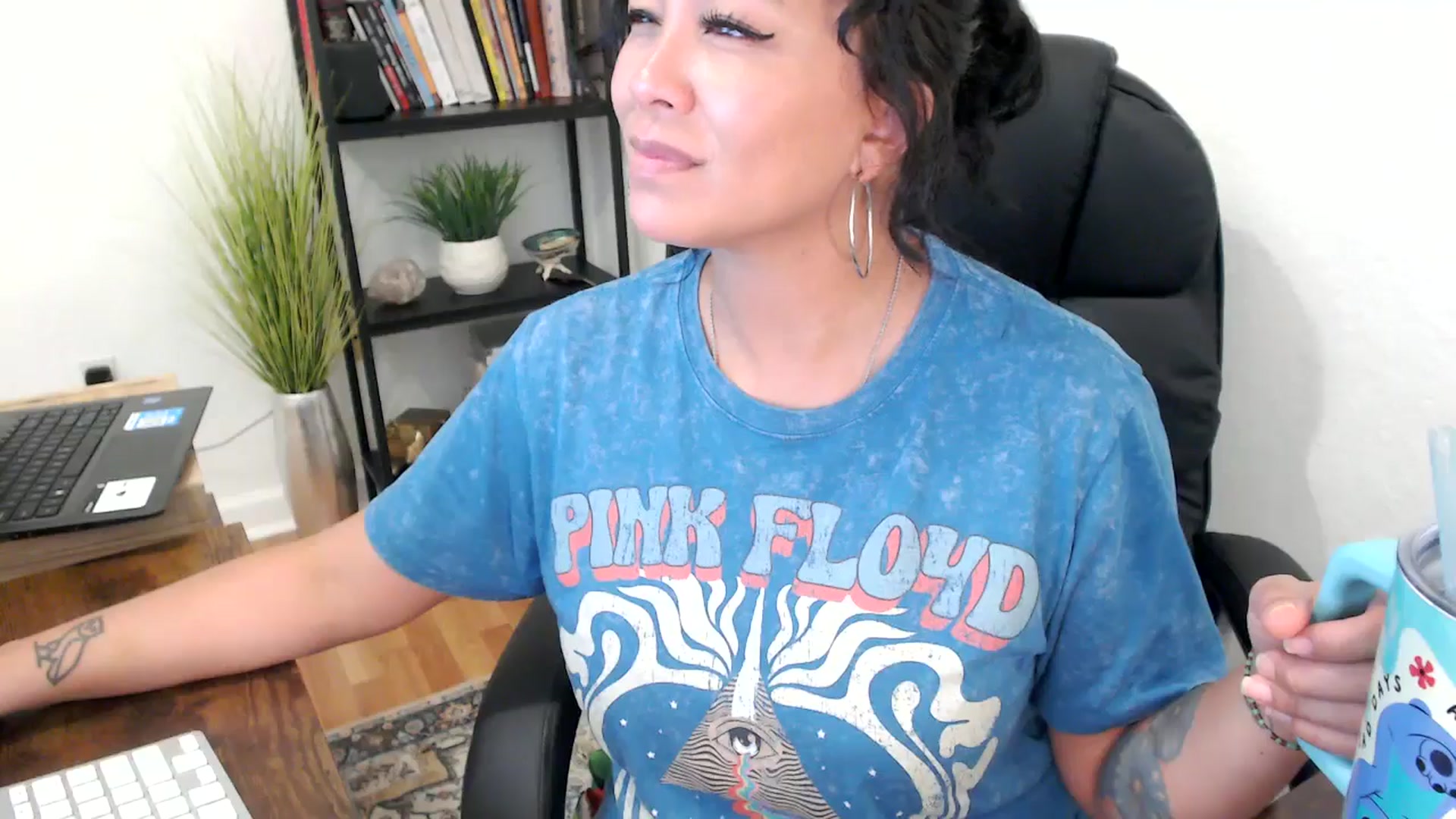 Gallery image thumbnail from MickaylaMinx's myfreecams stream on, 11/04/2024, 20:26 image 6 of 20