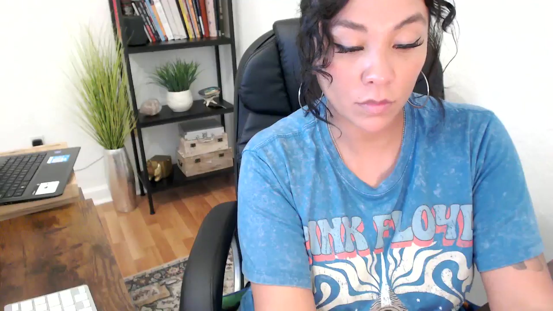 Gallery image thumbnail from MickaylaMinx's myfreecams stream on, 11/04/2024, 20:56 image 4 of 20