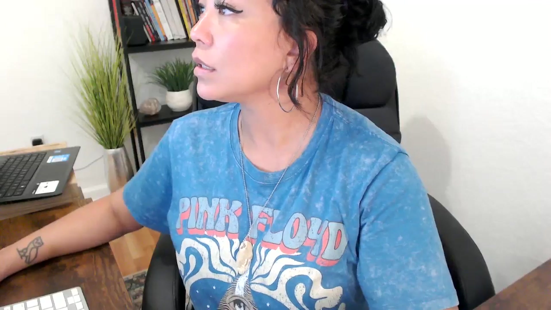 Gallery image thumbnail from MickaylaMinx's myfreecams stream on, 11/04/2024, 20:56 image 13 of 20
