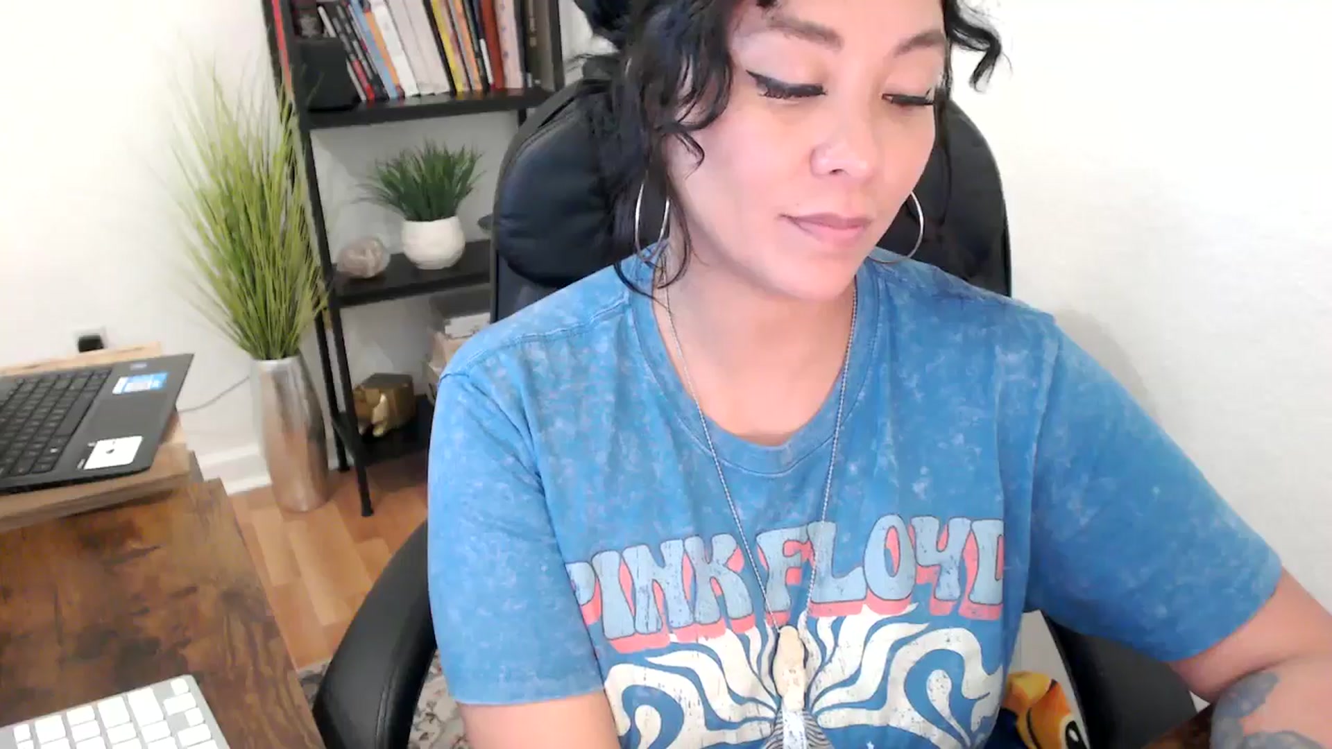 Gallery image thumbnail from MickaylaMinx's myfreecams stream on, 11/04/2024, 21:42 image 14 of 20
